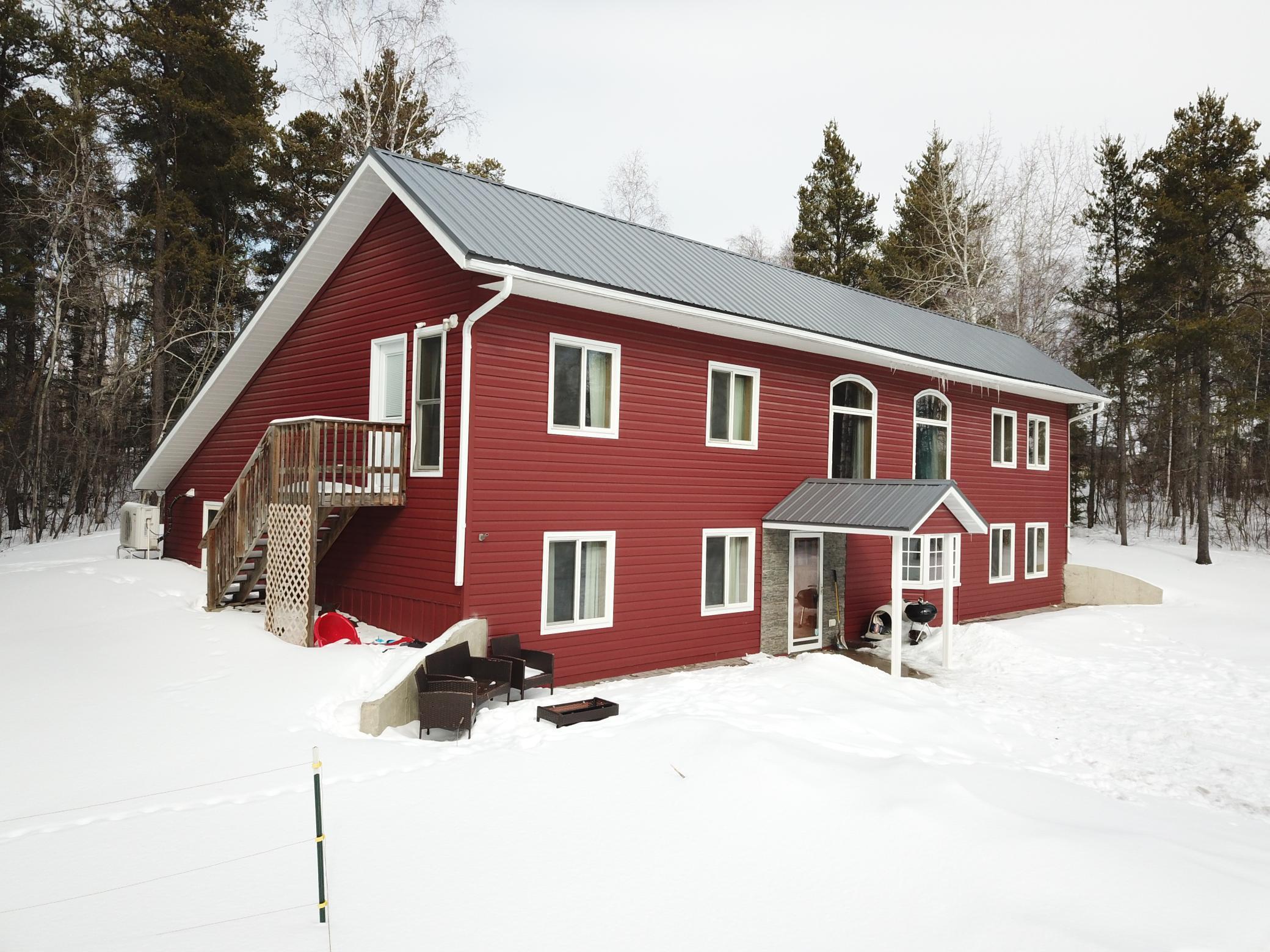2003 single family home for sale at 56483 350th Street in Warroad, MN — 4 bed, 2 bath (photo 8 of 9)