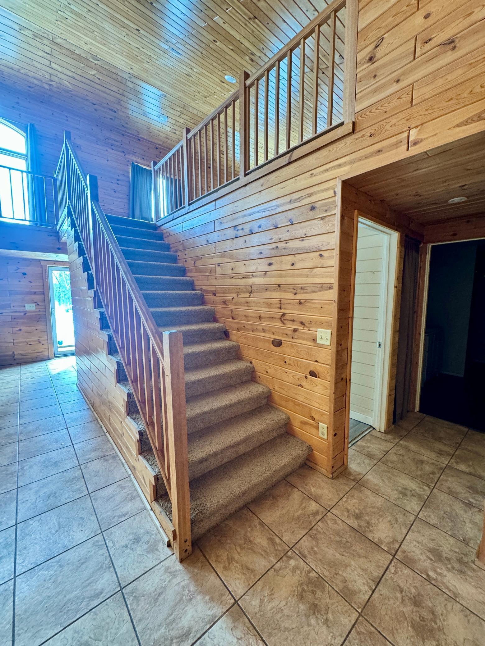 2003 single family home for sale at 56483 350th Street in Warroad, MN — 4 bed, 2 bath (photo 9 of 32)