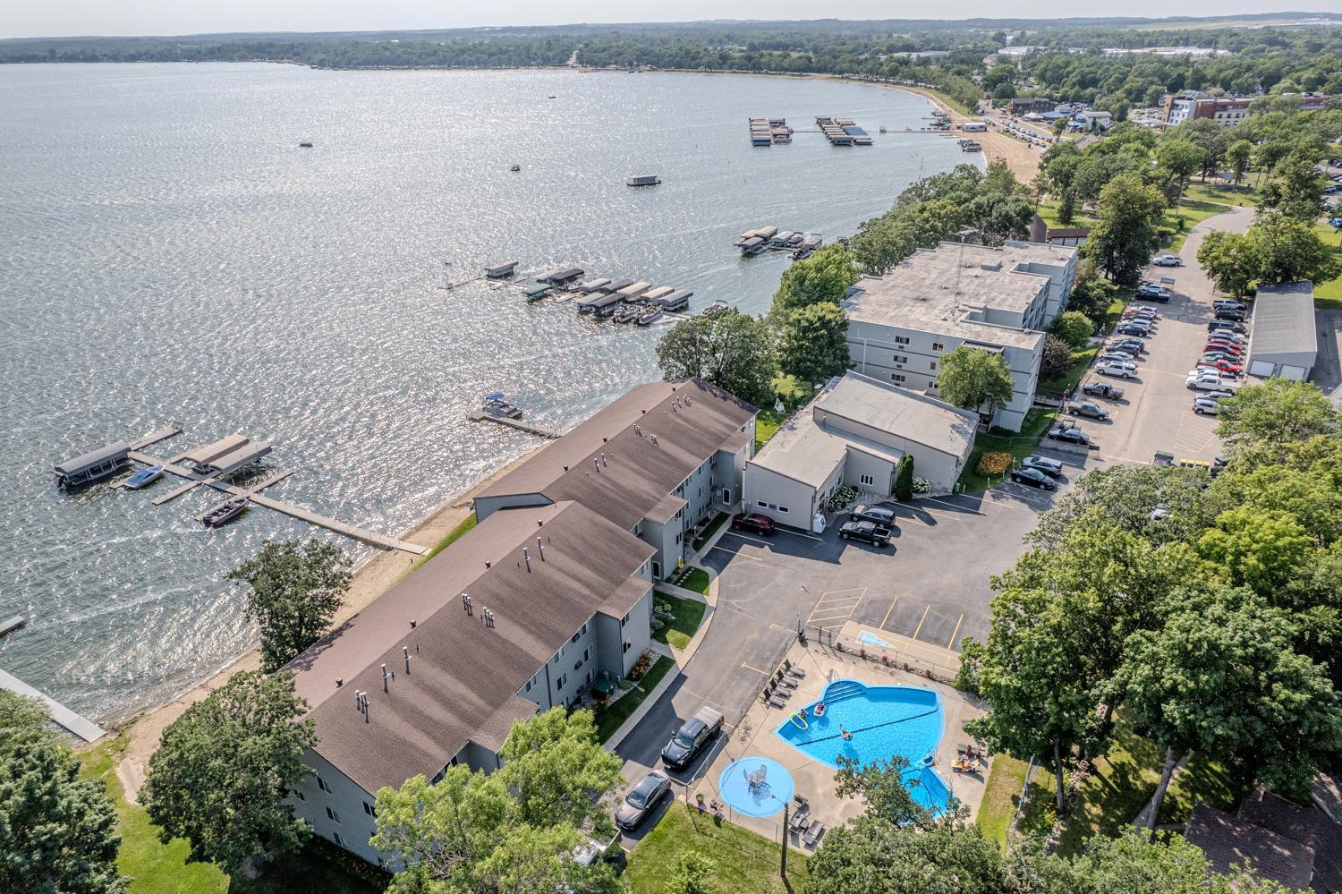 1972 condo for sale at 315 Park Lake Boulevard, Unit 314 in Detroit Lakes, MN — 2 bed, 2 bath (photo 2 of 31)
