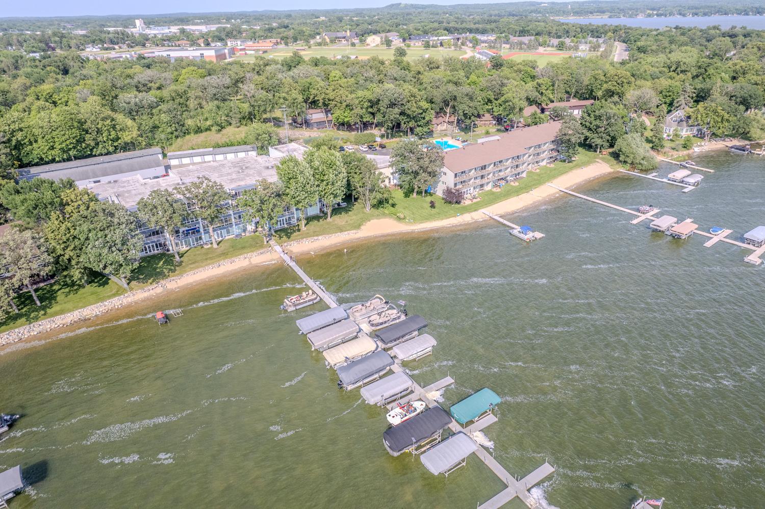 1972 condo for sale at 315 Park Lake Boulevard, Unit 314 in Detroit Lakes, MN — 2 bed, 2 bath (photo 3 of 31)