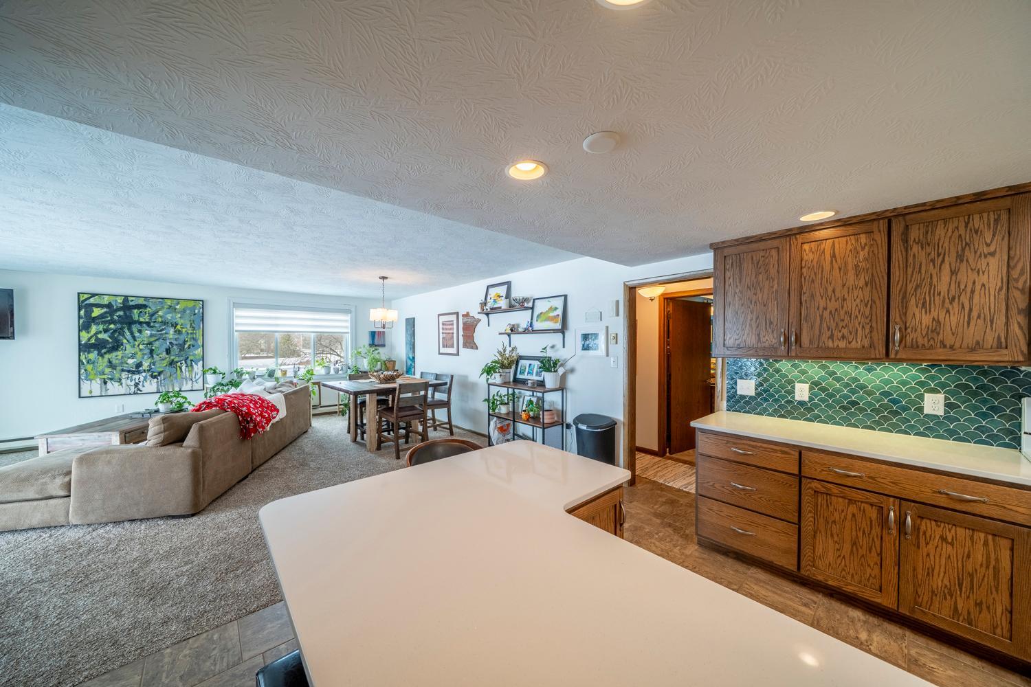 1972 condo for sale at 315 Park Lake Boulevard, Unit 314 in Detroit Lakes, MN — 2 bed, 2 bath (photo 6 of 31)