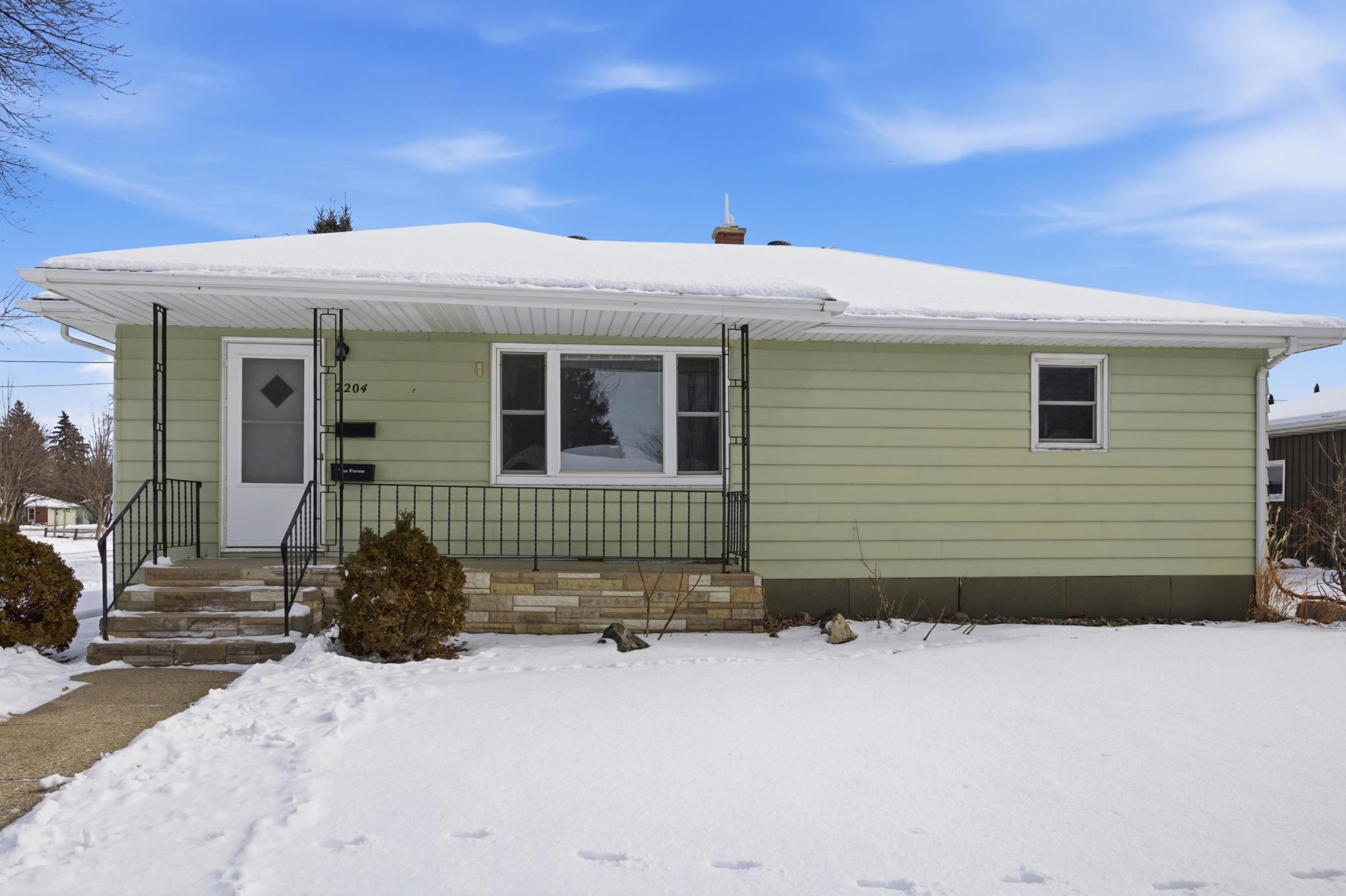 2204 7th Street S, Moorhead MN 56560 - Photo 2 of 24
