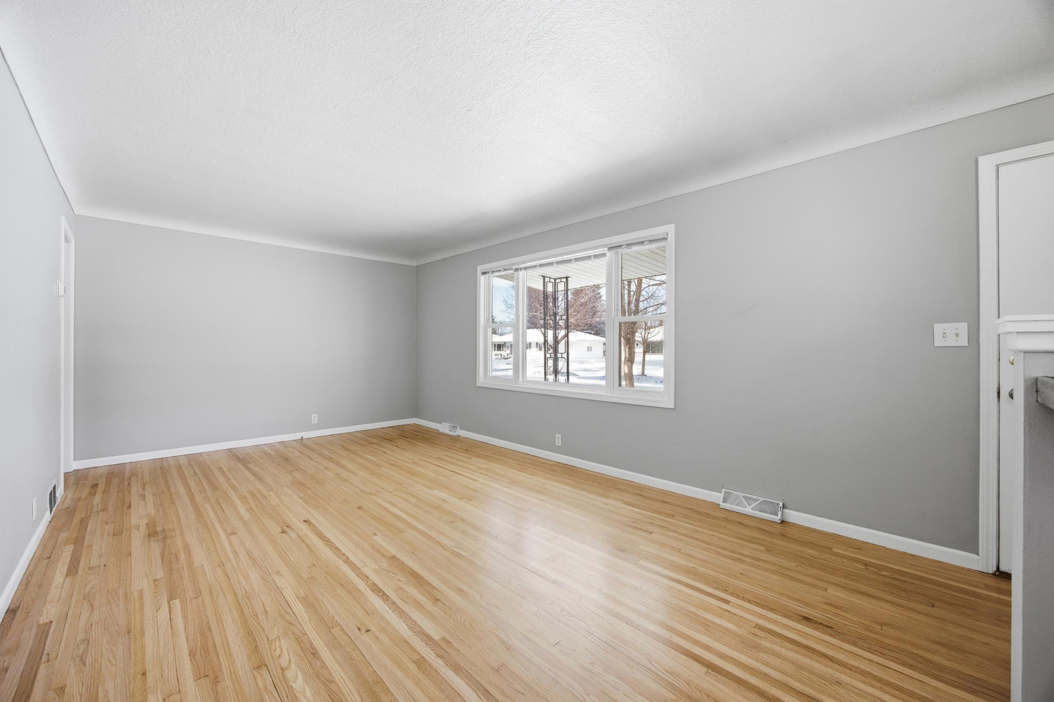 2204 7th Street S, Moorhead MN 56560 - Photo 5 of 24