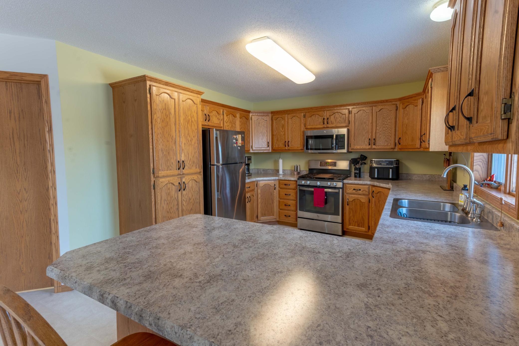 1002 9th Avenue SE, Barnesville MN 56514 - Photo 10 of 29