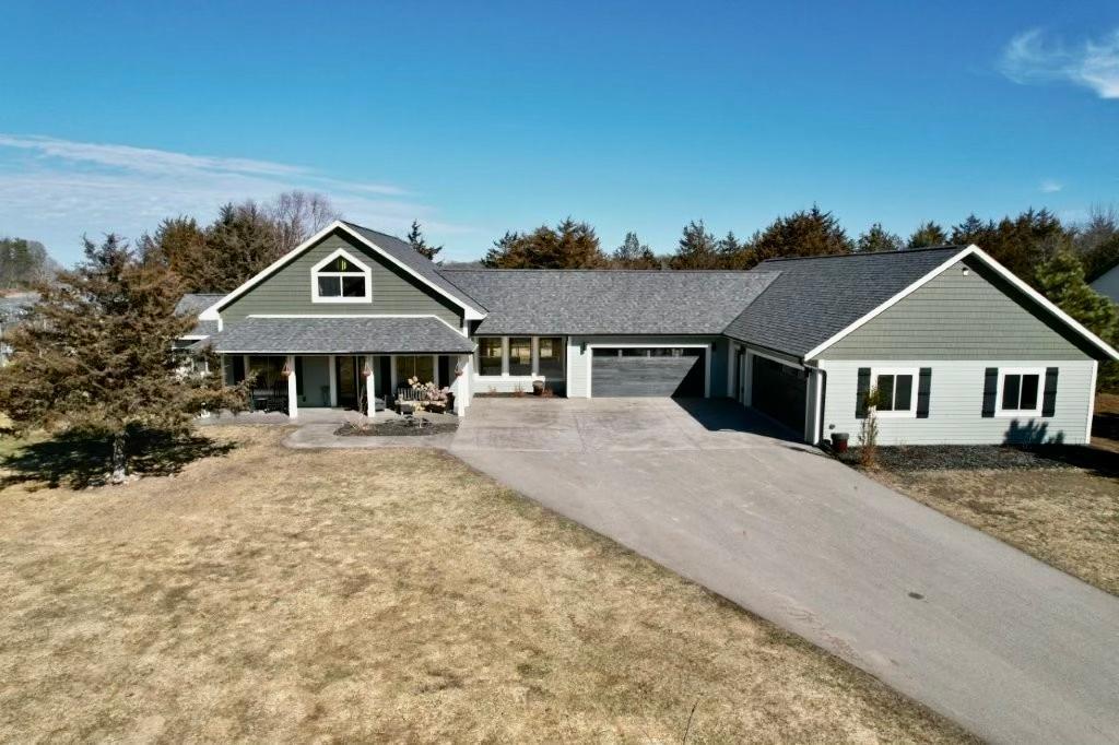 2005 single family home for sale at 30414 130th Street in Grey Eagle, MN — 4 bed, 3 bath (photo 2 of 57)