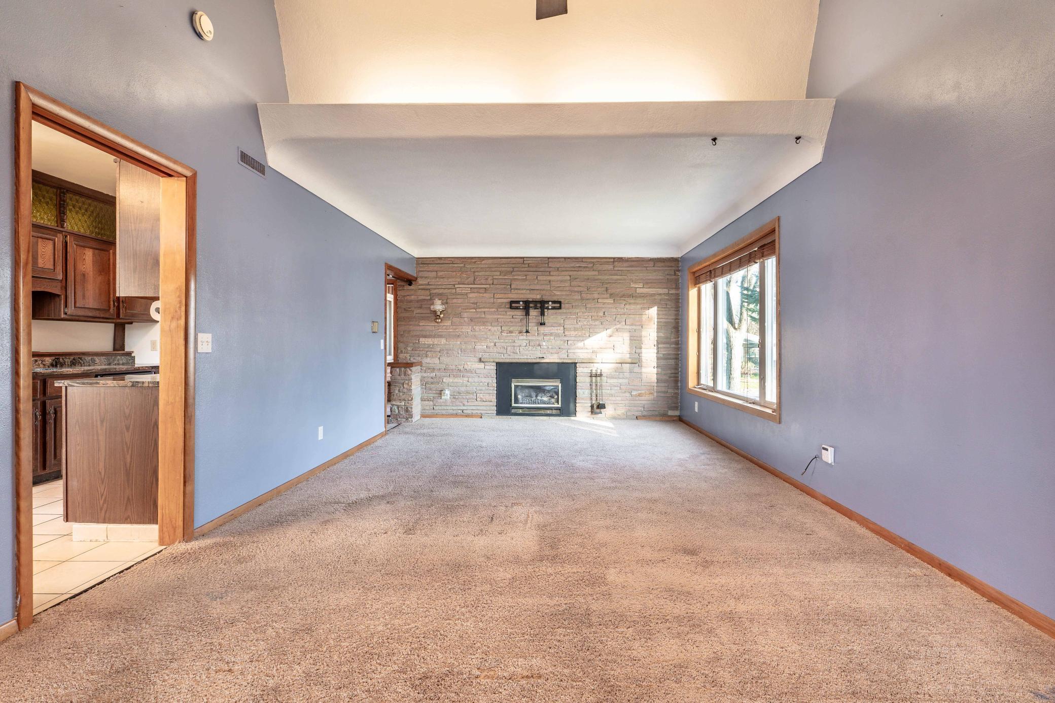 1015 11th Avenue S, Moorhead MN 56560 - Photo 12 of 63