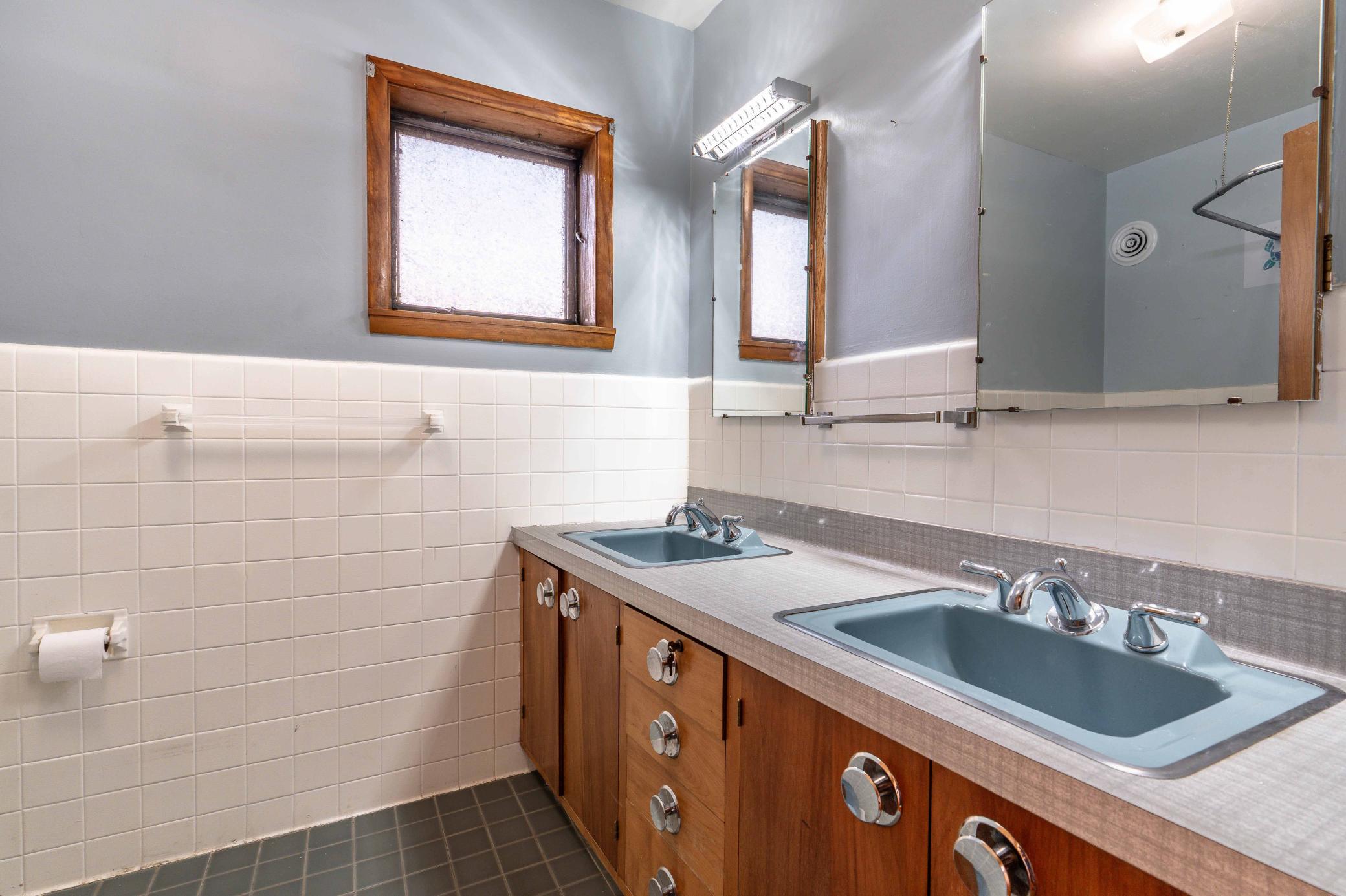 1015 11th Avenue S, Moorhead MN 56560 - Photo 27 of 63