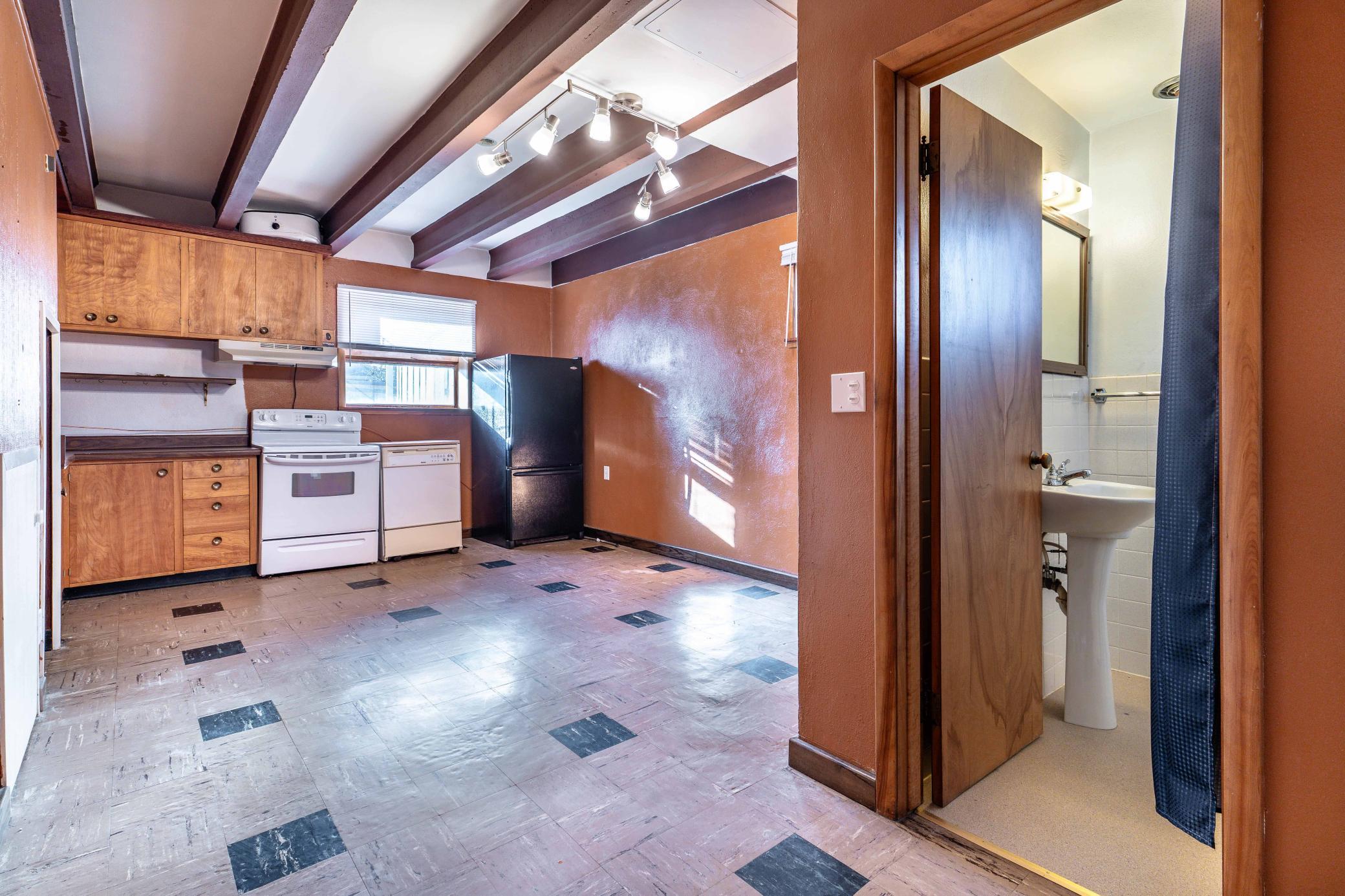 1015 11th Avenue S, Moorhead MN 56560 - Photo 38 of 63