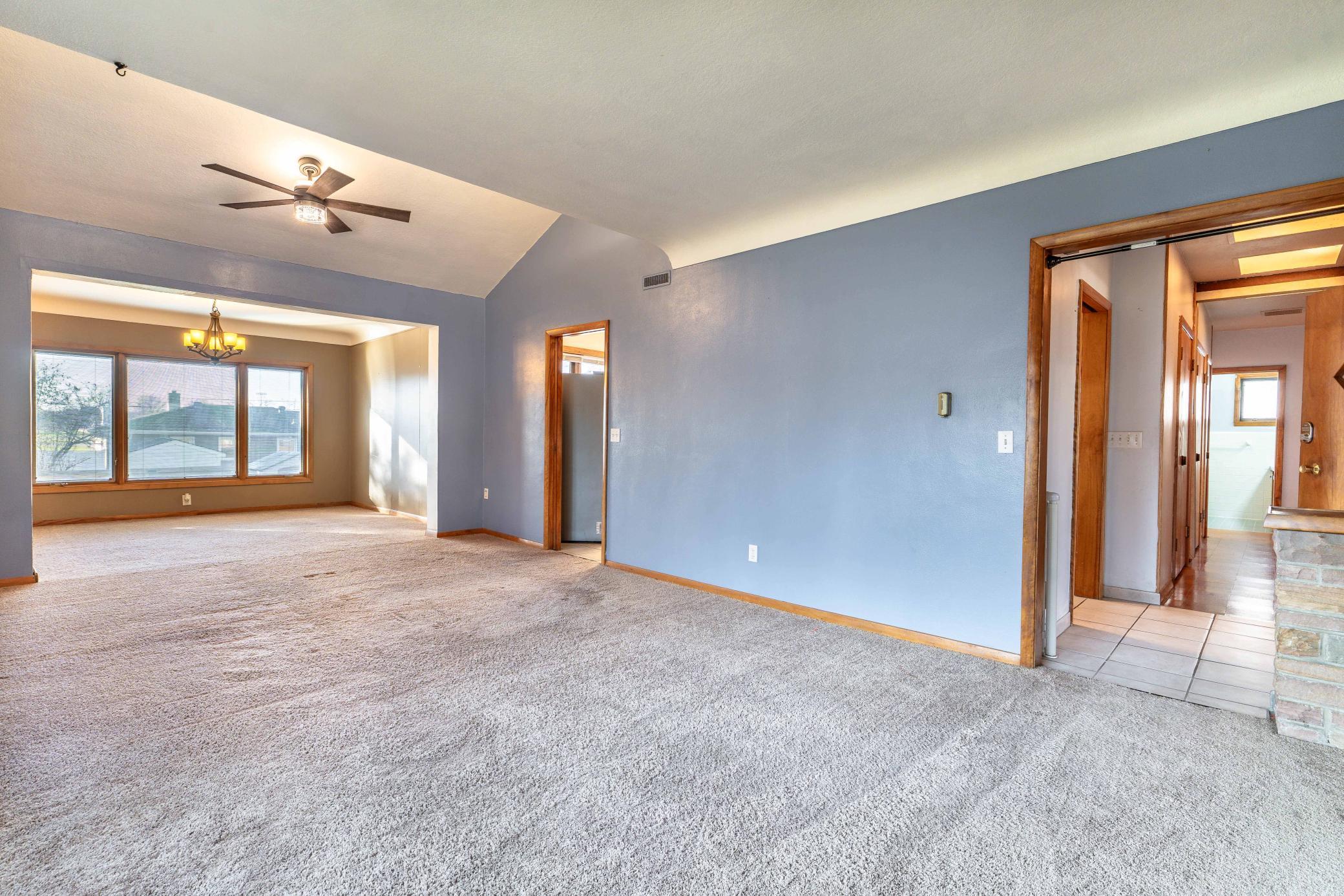 1015 11th Avenue S, Moorhead MN 56560 - Photo 9 of 63