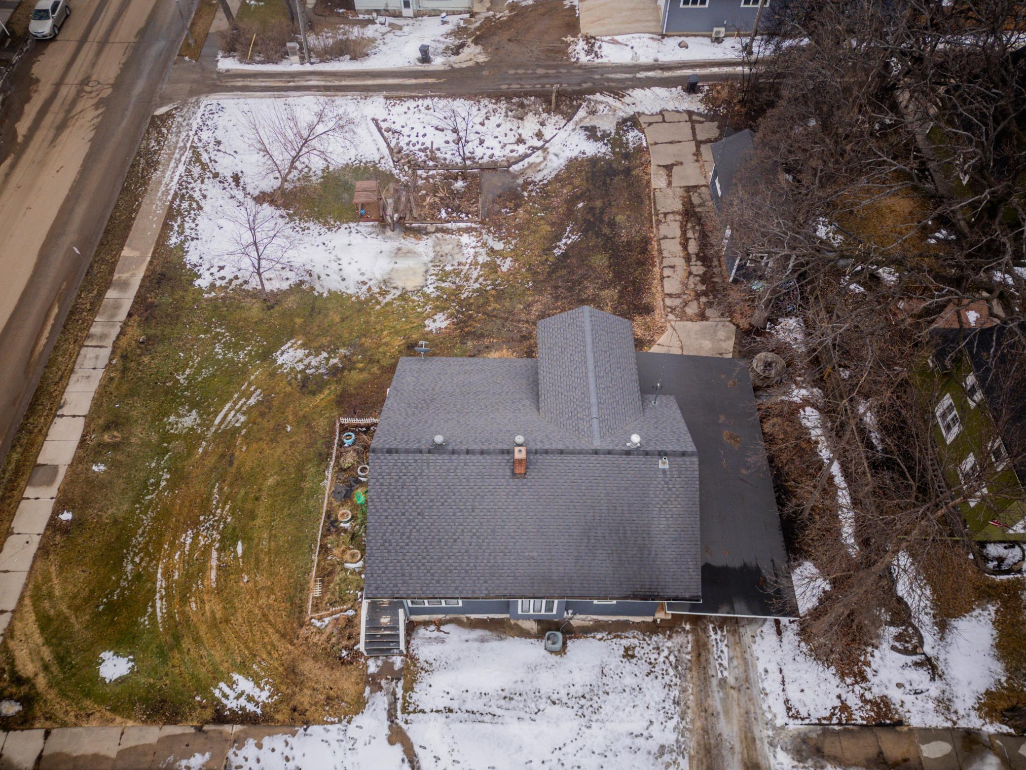 1901 single family home for sale at 506 4th Avenue SW in Valley City, ND — 5 bed, 2 bath (photo 40 of 41)