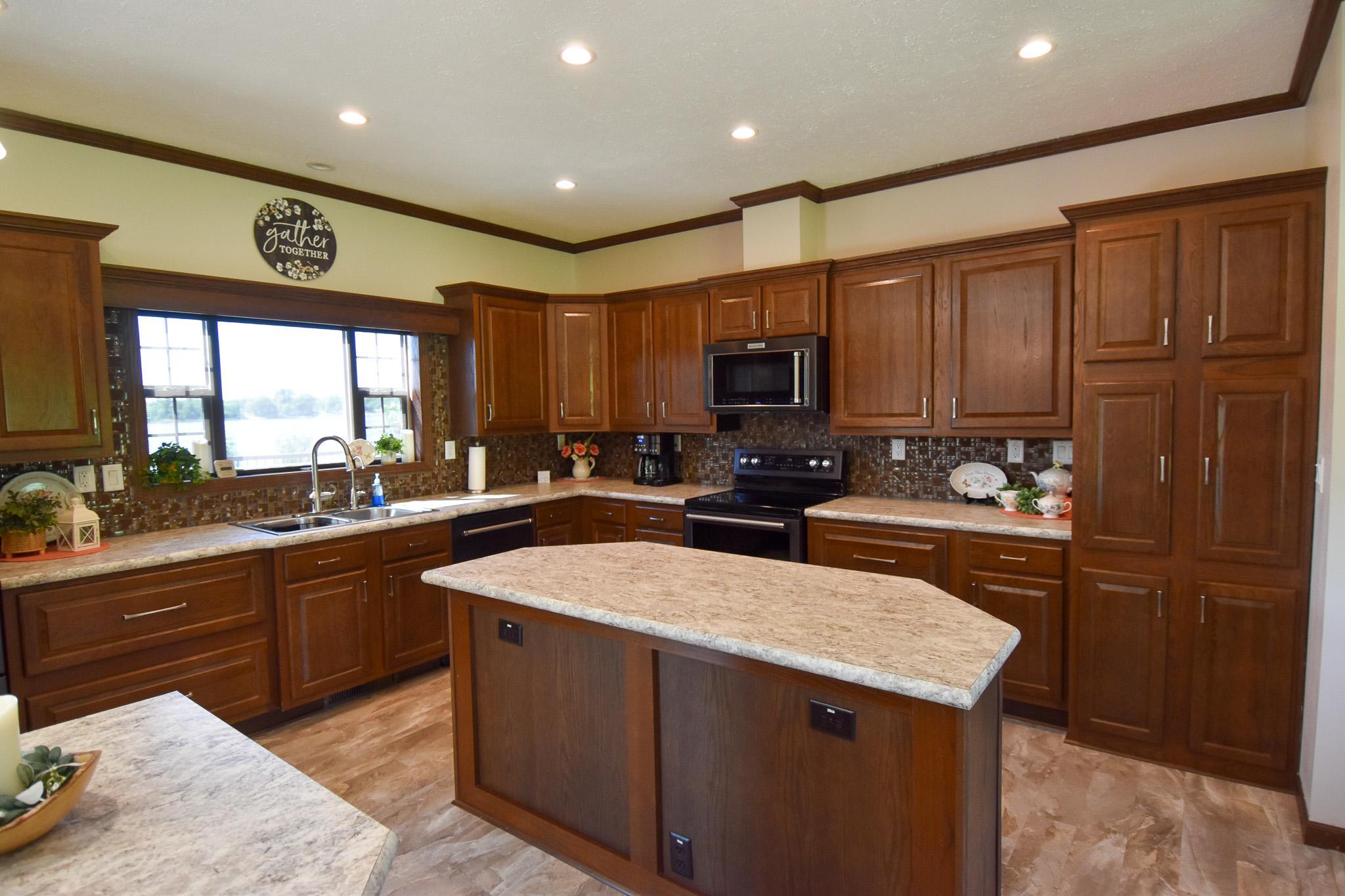 2017 single family home for sale at 39949 Sunset Shores Road SE in Erskine, MN — 3 bed, 2 bath (photo 4 of 37)