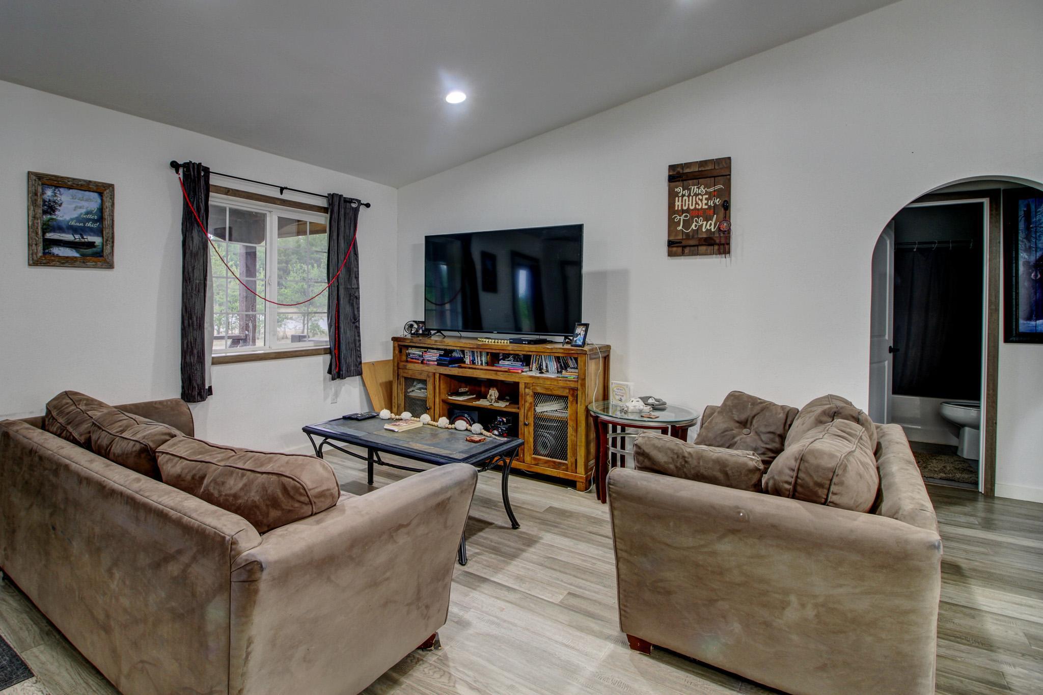 2022 single family home for sale at 10675 County 41 in Park Rapids, MN — 3 bed, 2 bath (photo 15 of 41)