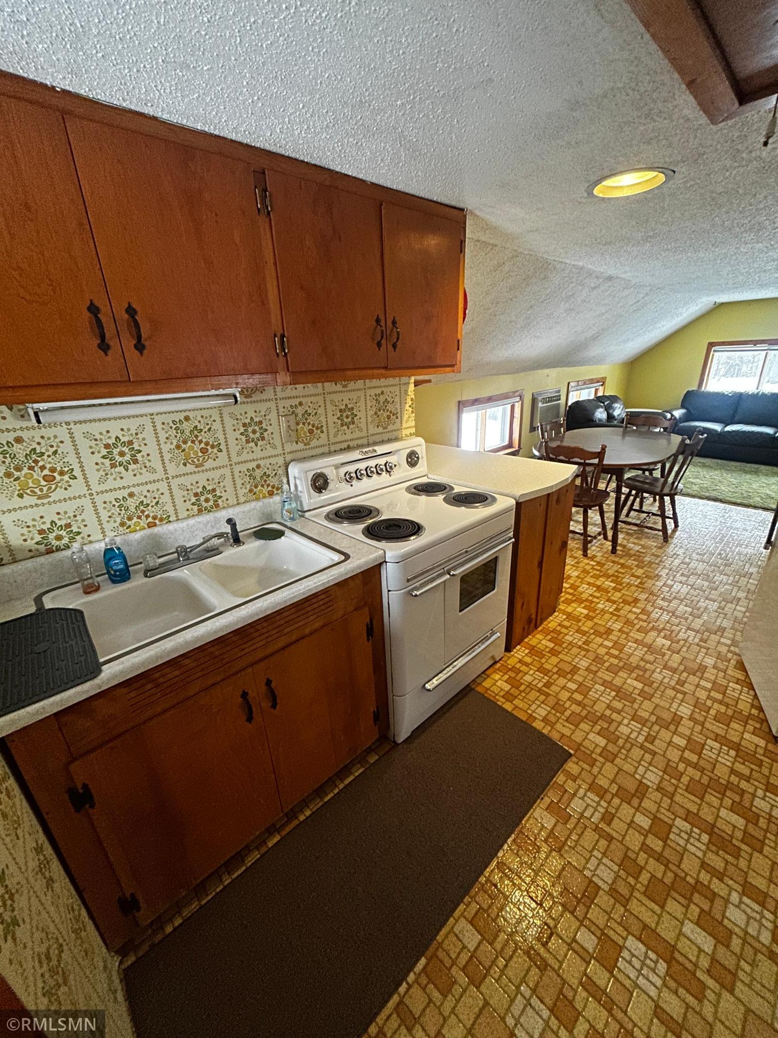 1923 single family home for sale at 22841 Hwy 71 NE, Unit 22841/22843 in Hines, MN — 5 bed, 2 bath (photo 44 of 118)