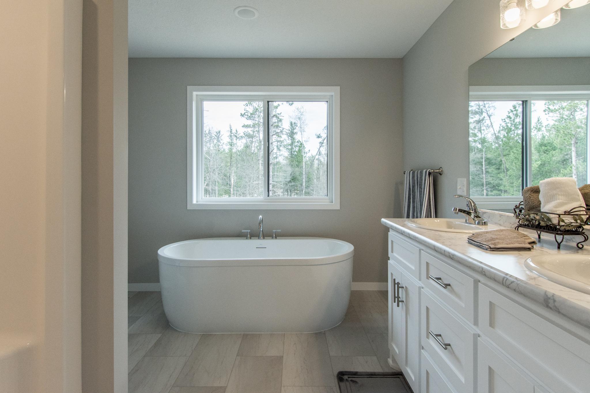2026 single family home for sale at 9237 Viking Street in Brainerd, MN — 5 bed, 4 bath (photo 8 of 10)