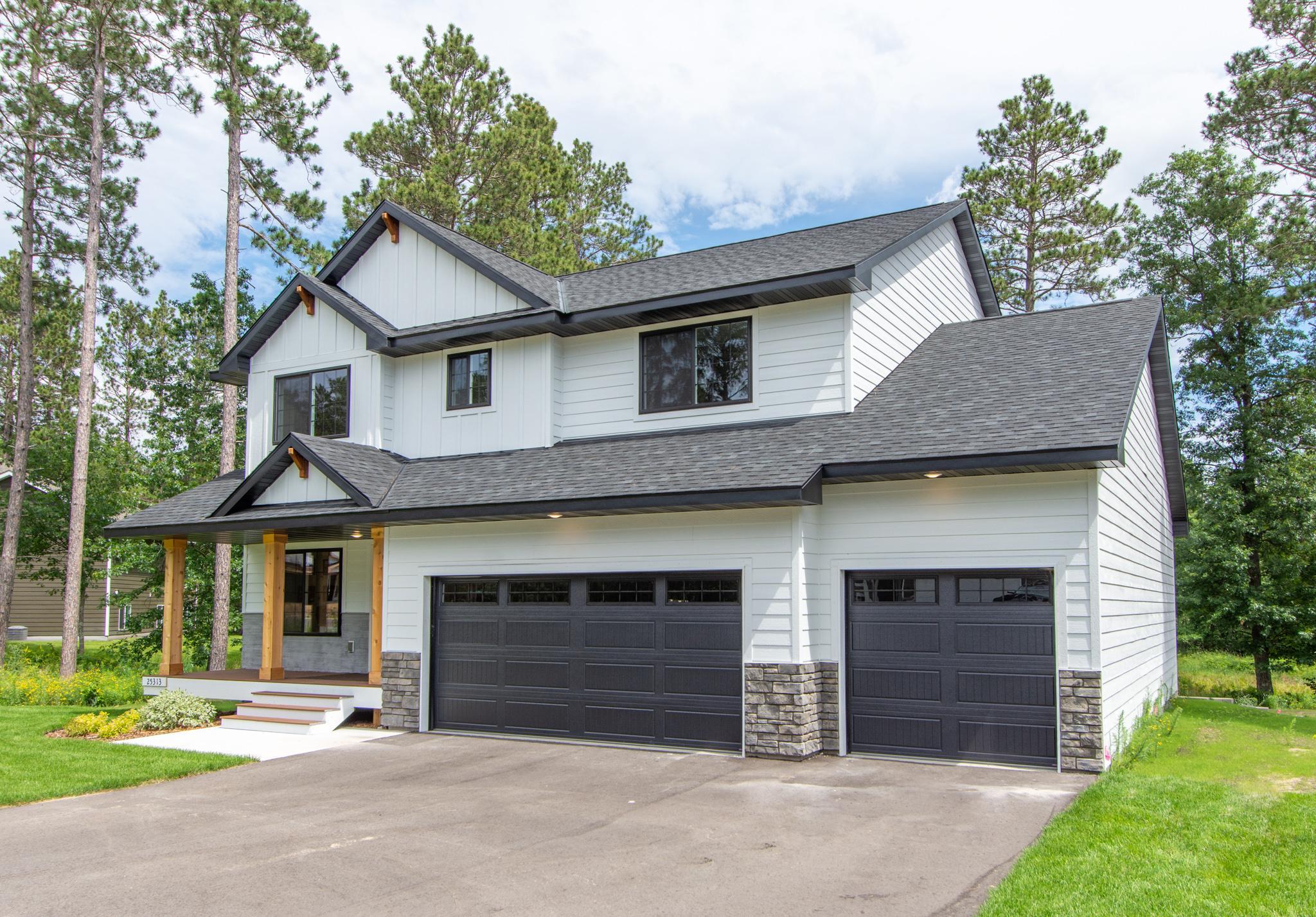 2026 single family home for sale at 9237 Viking Street in Brainerd, MN — 5 bed, 4 bath (photo 10 of 10)