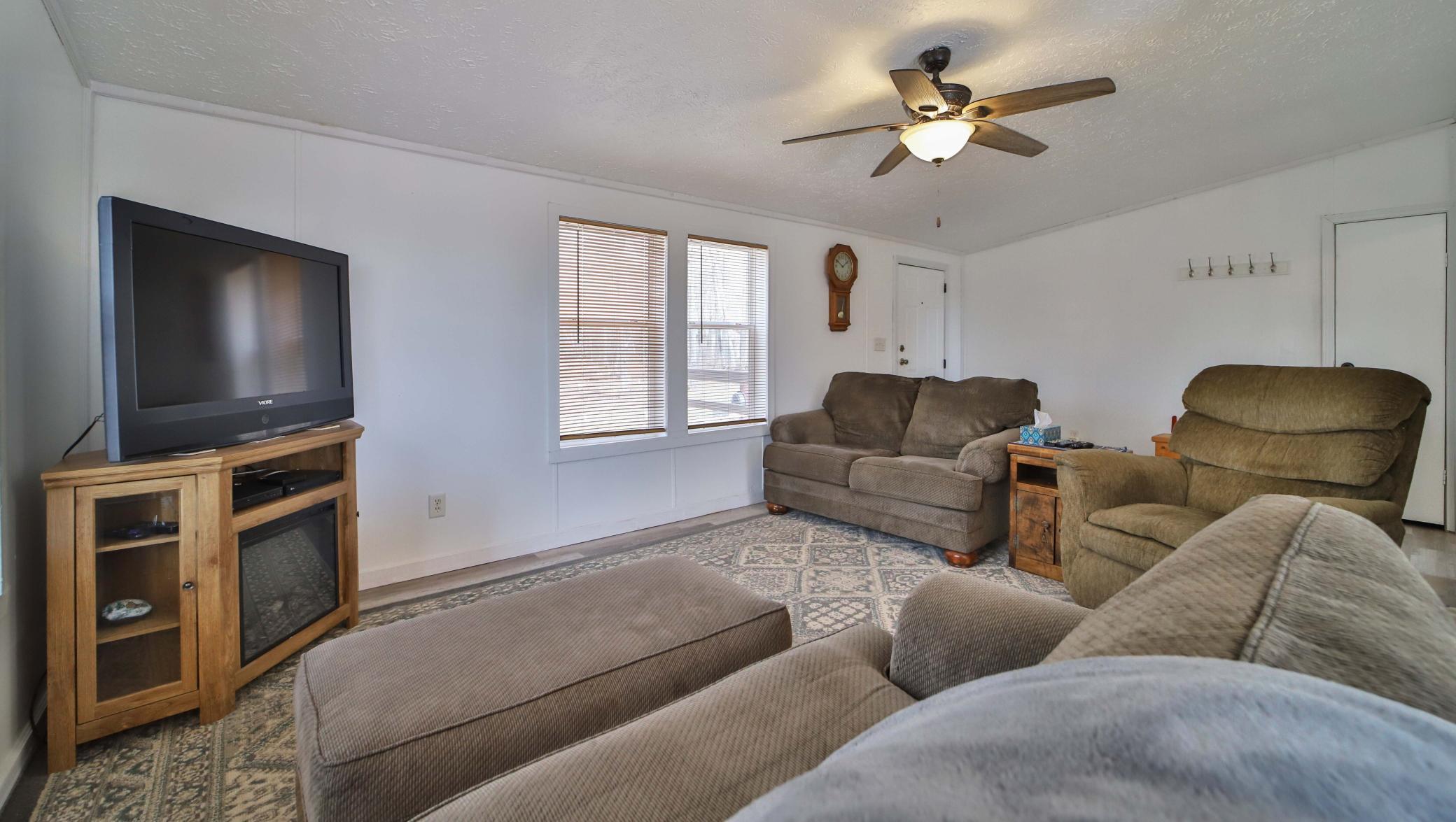 2001 single family home for sale at 2188 E Five Point Lake Drive NW in Hackensack, MN — 3 bed, 2 bath (photo 7 of 24)