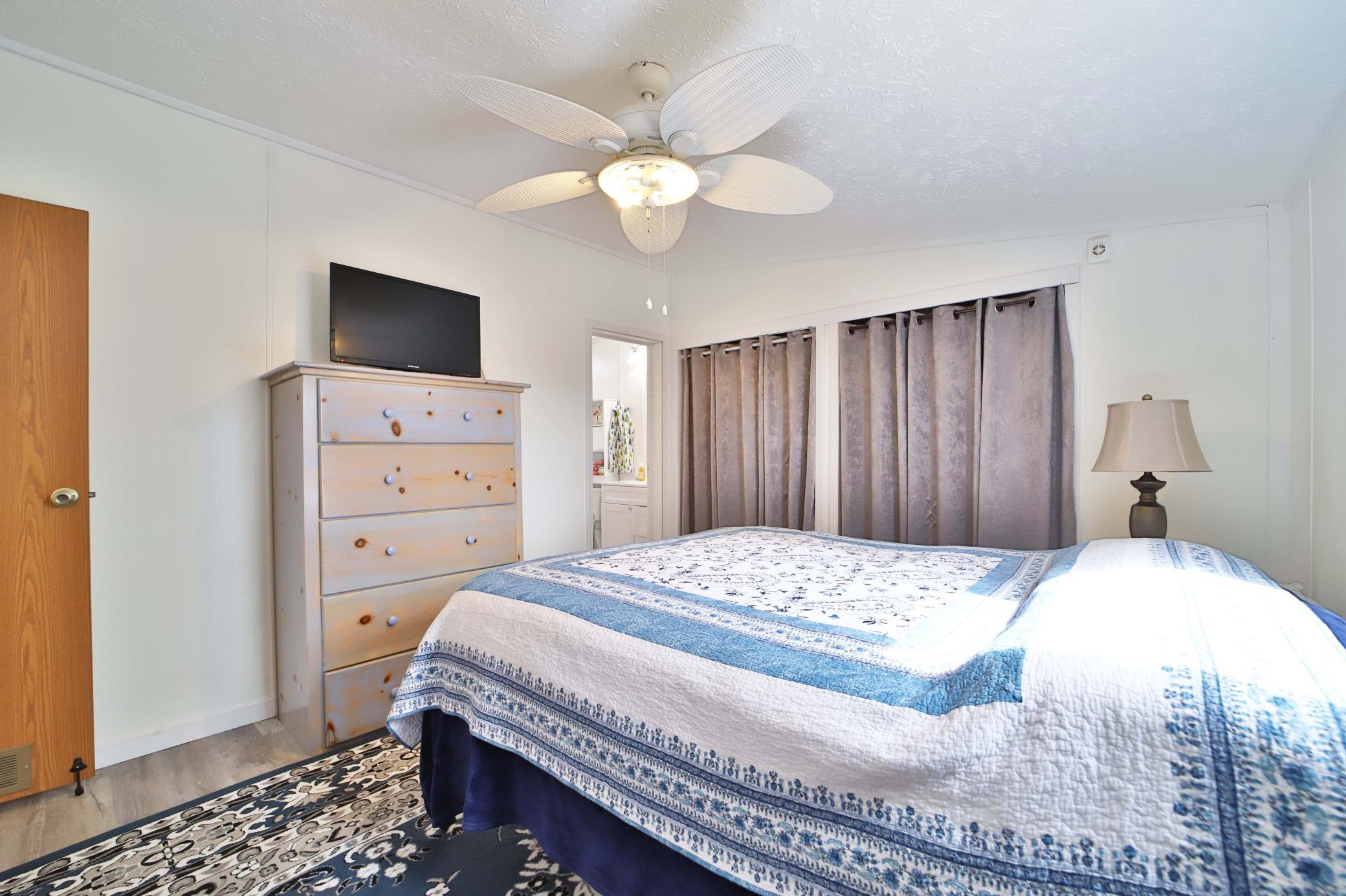 2001 single family home for sale at 2188 E Five Point Lake Drive NW in Hackensack, MN — 3 bed, 2 bath (photo 8 of 24)