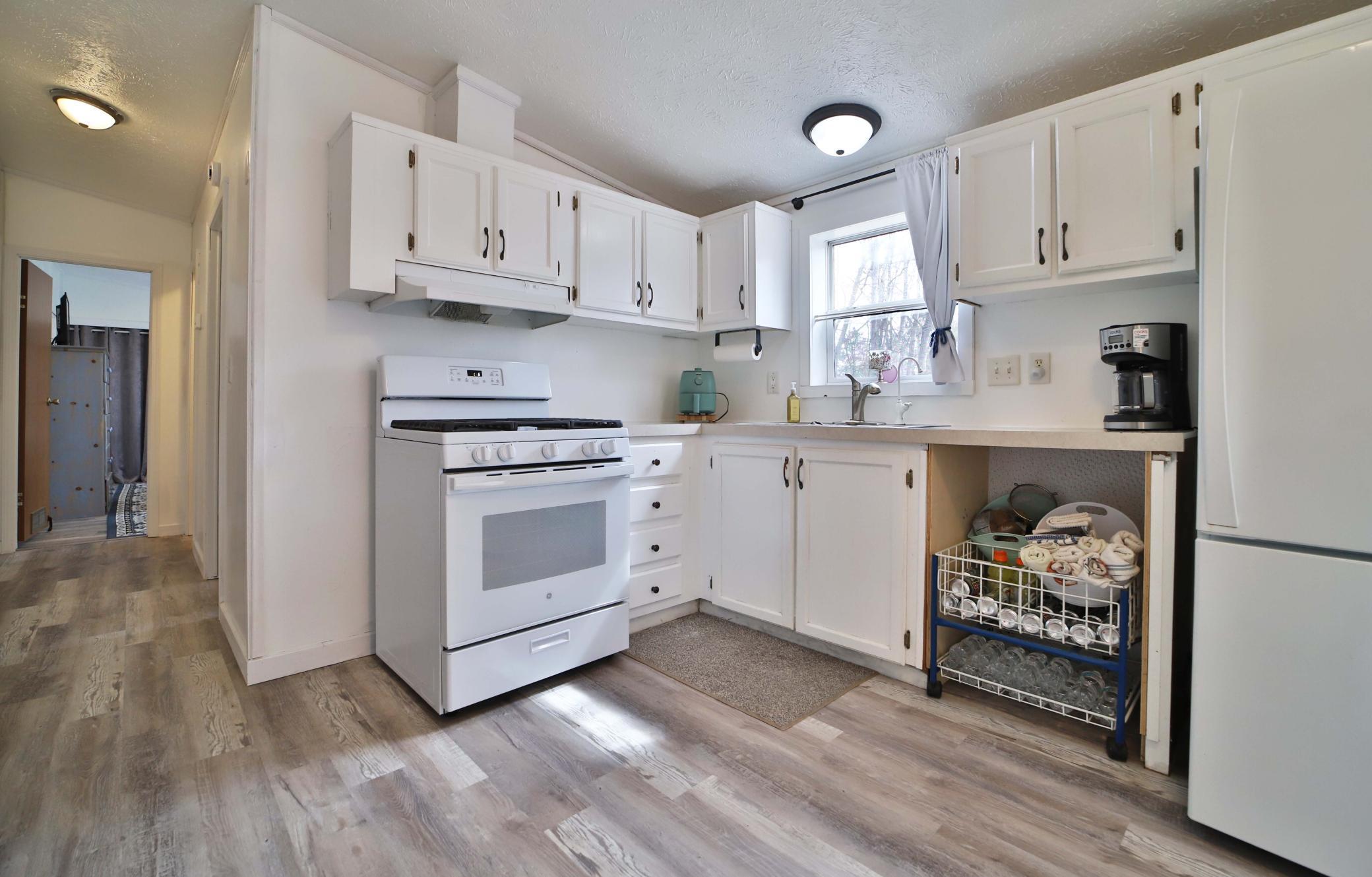 2001 single family home for sale at 2188 E Five Point Lake Drive NW in Hackensack, MN — 3 bed, 2 bath (photo 4 of 24)