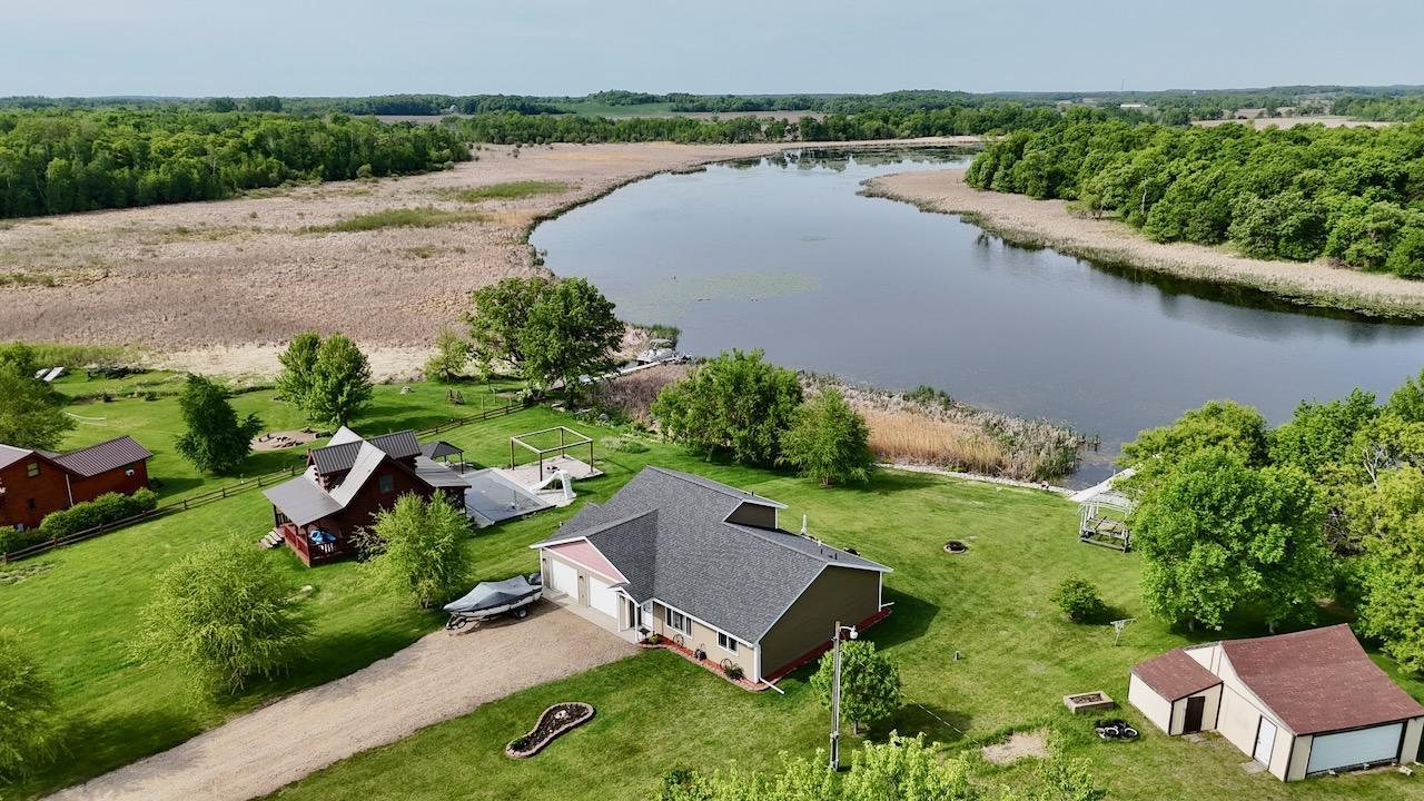 2012 single family home for sale at 32406 Starland Shore Drive in Dent, MN — 3 bed, 2 bath (photo 5 of 23)