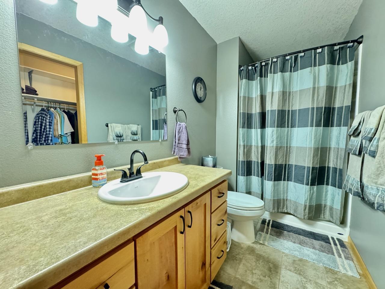 2012 single family home for sale at 32406 Starland Shore Drive in Dent, MN — 3 bed, 2 bath (photo 11 of 23)