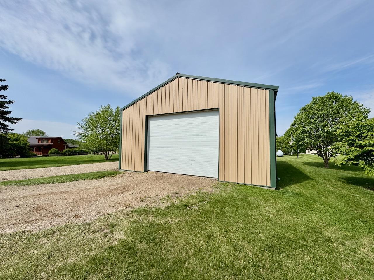 2012 single family home for sale at 32406 Starland Shore Drive in Dent, MN — 3 bed, 2 bath (photo 2 of 23)
