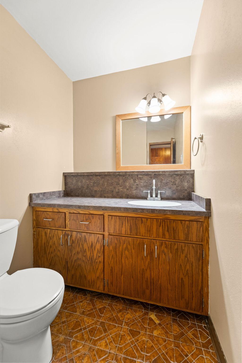 2807 Edgewood Drive N, Fargo ND 58102 - Photo 33 of 50
