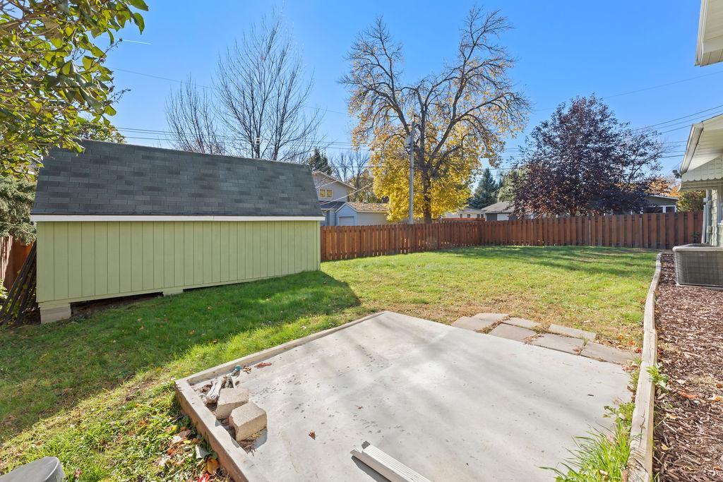 2807 Edgewood Drive N, Fargo ND 58102 - Photo 45 of 50