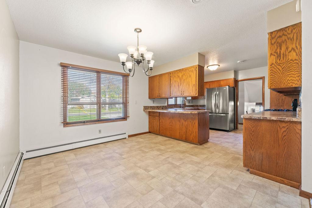 2807 Edgewood Drive N, Fargo ND 58102 - Photo 8 of 50