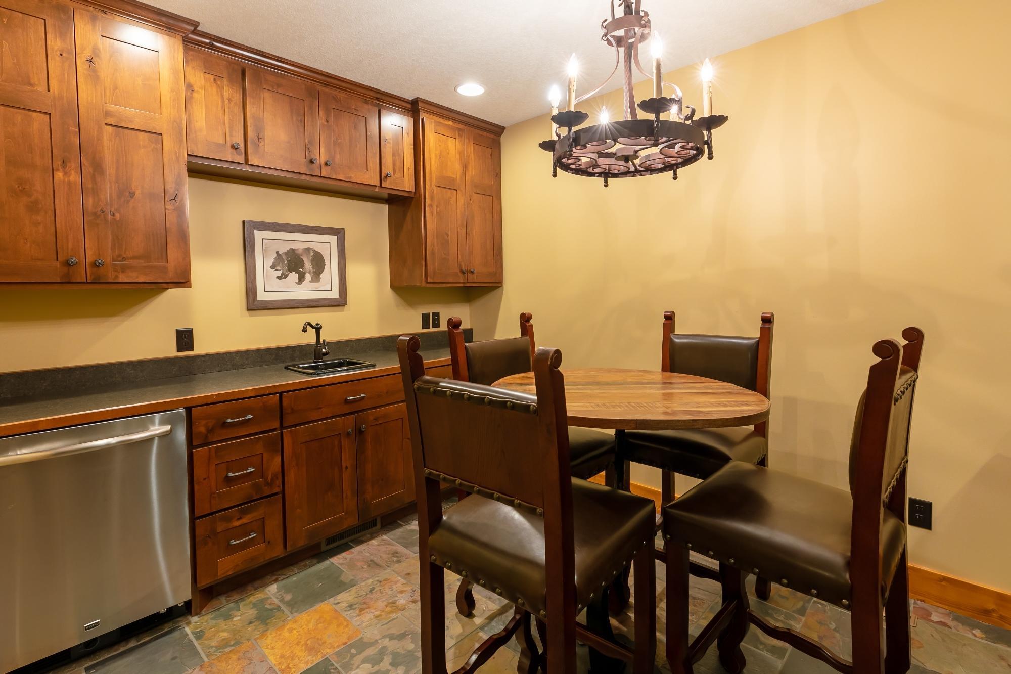 2014 single family home for sale at 11472 Lynn Boyd Way in Crosslake, MN — 4 bed, 4 bath (photo 17 of 48)