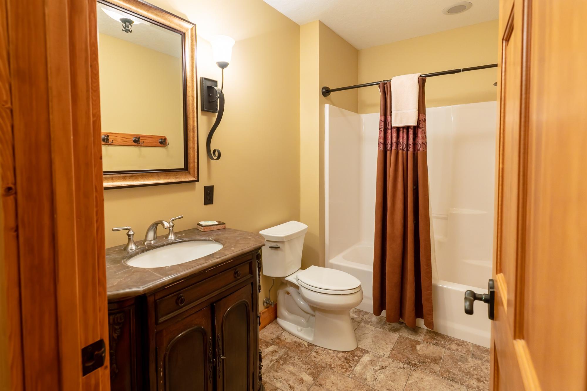 2014 single family home for sale at 11472 Lynn Boyd Way in Crosslake, MN — 4 bed, 4 bath (photo 20 of 48)