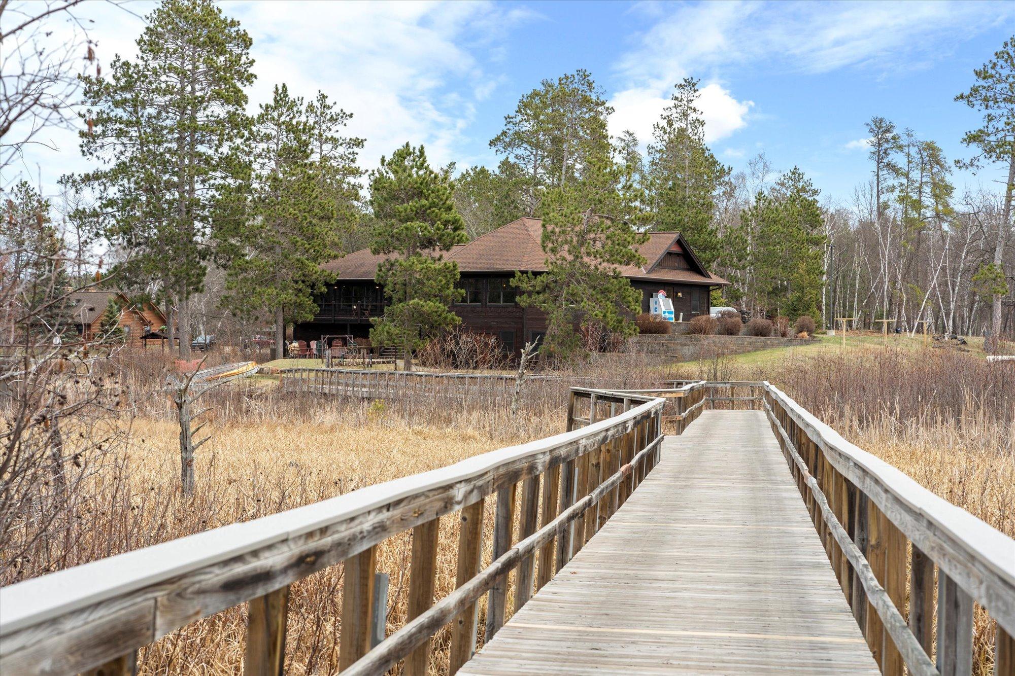 2014 single family home for sale at 11472 Lynn Boyd Way in Crosslake, MN — 4 bed, 4 bath (photo 37 of 48)