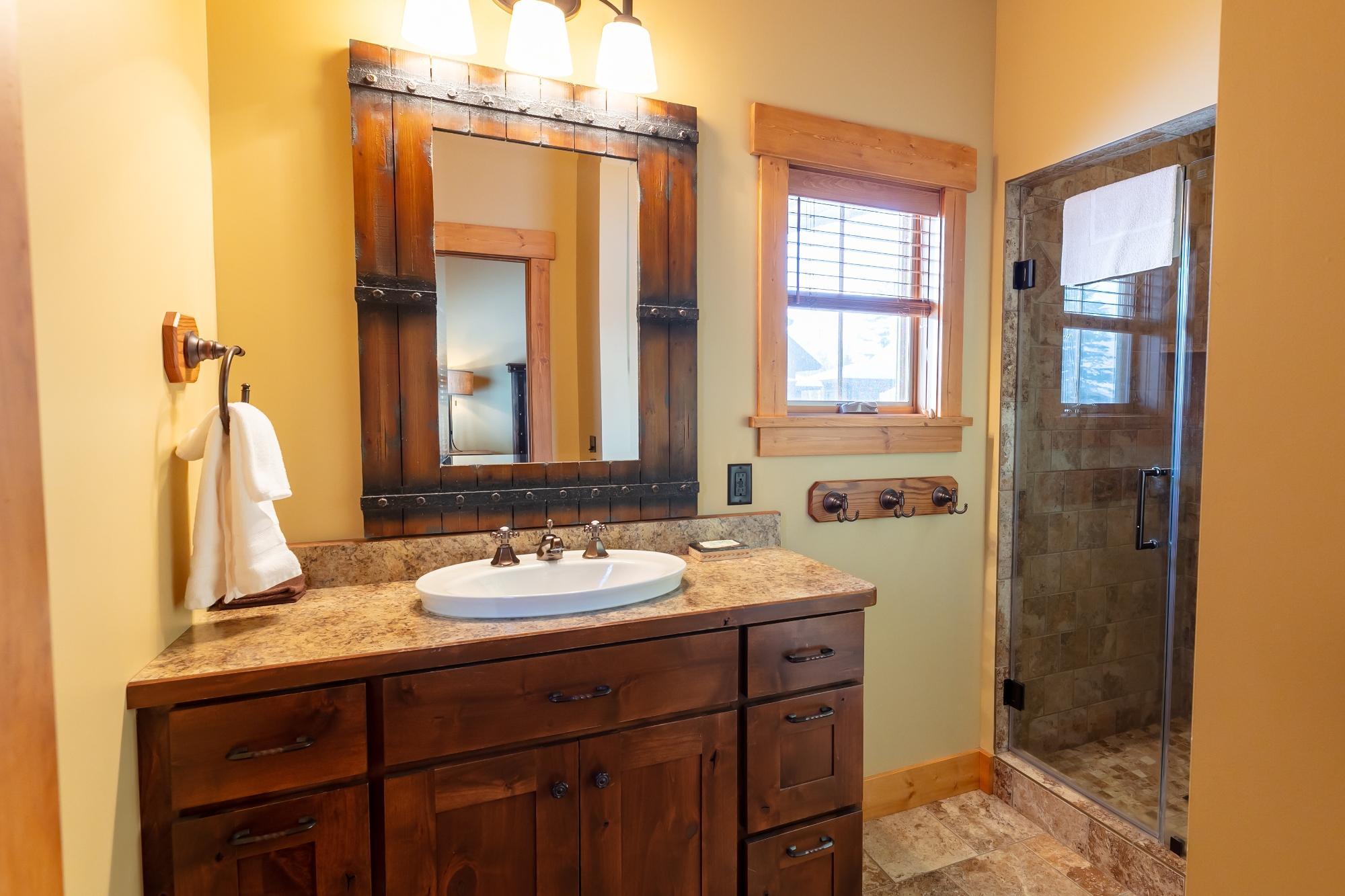 2014 single family home for sale at 11472 Lynn Boyd Way in Crosslake, MN — 4 bed, 4 bath (photo 10 of 48)