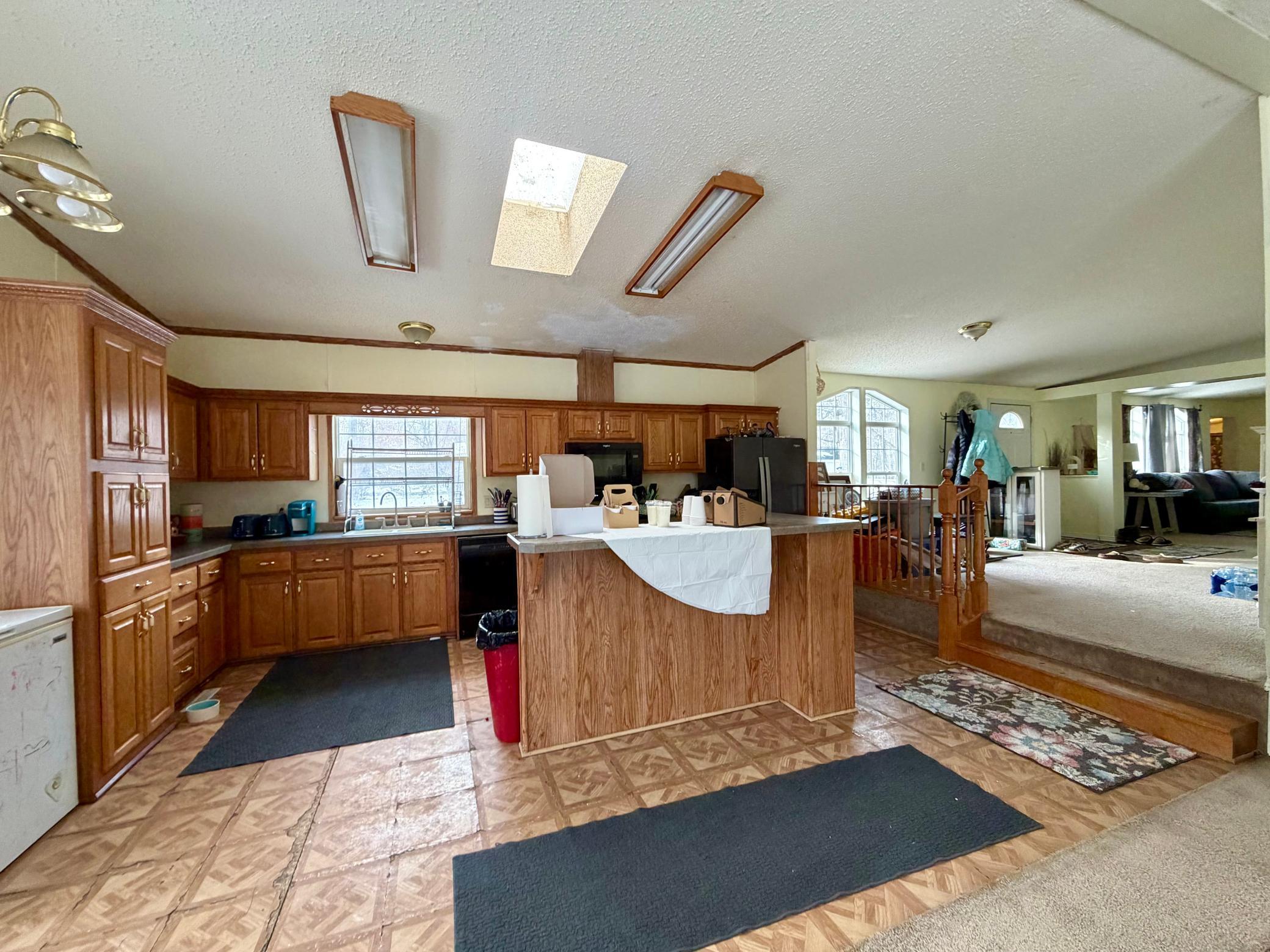 2002 single family home for sale at 3911 Alder Street NE in Bemidji, MN — 4 bed, 2 bath (photo 3 of 21)