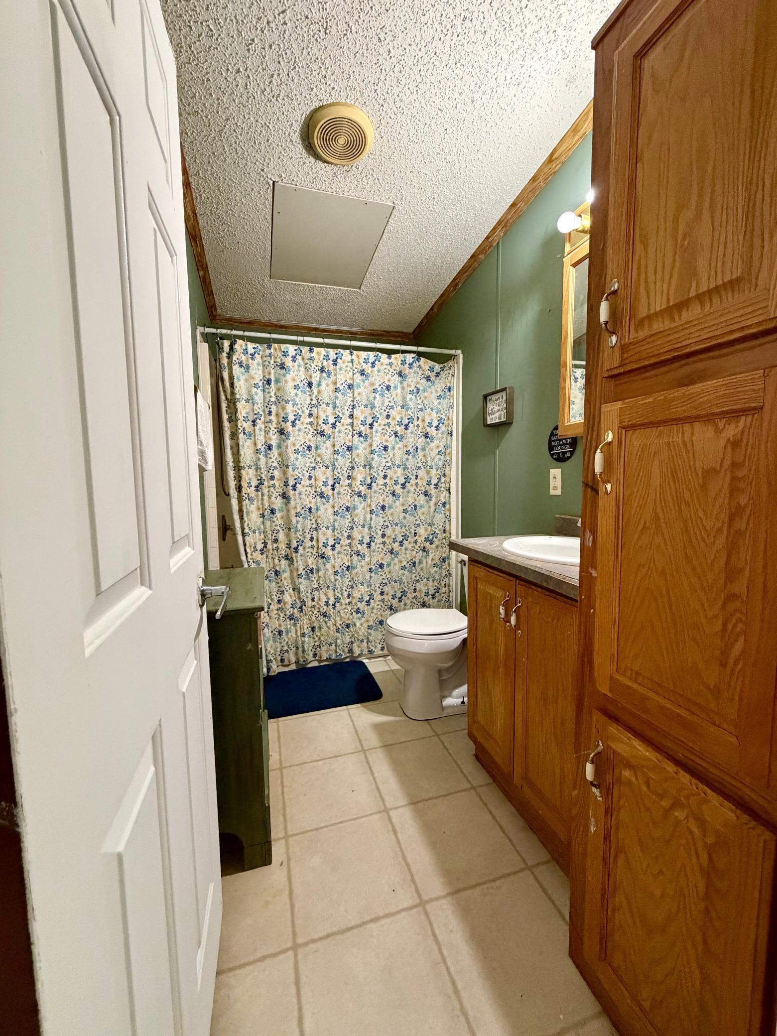 2002 single family home for sale at 3911 Alder Street NE in Bemidji, MN — 4 bed, 2 bath (photo 3 of 12)