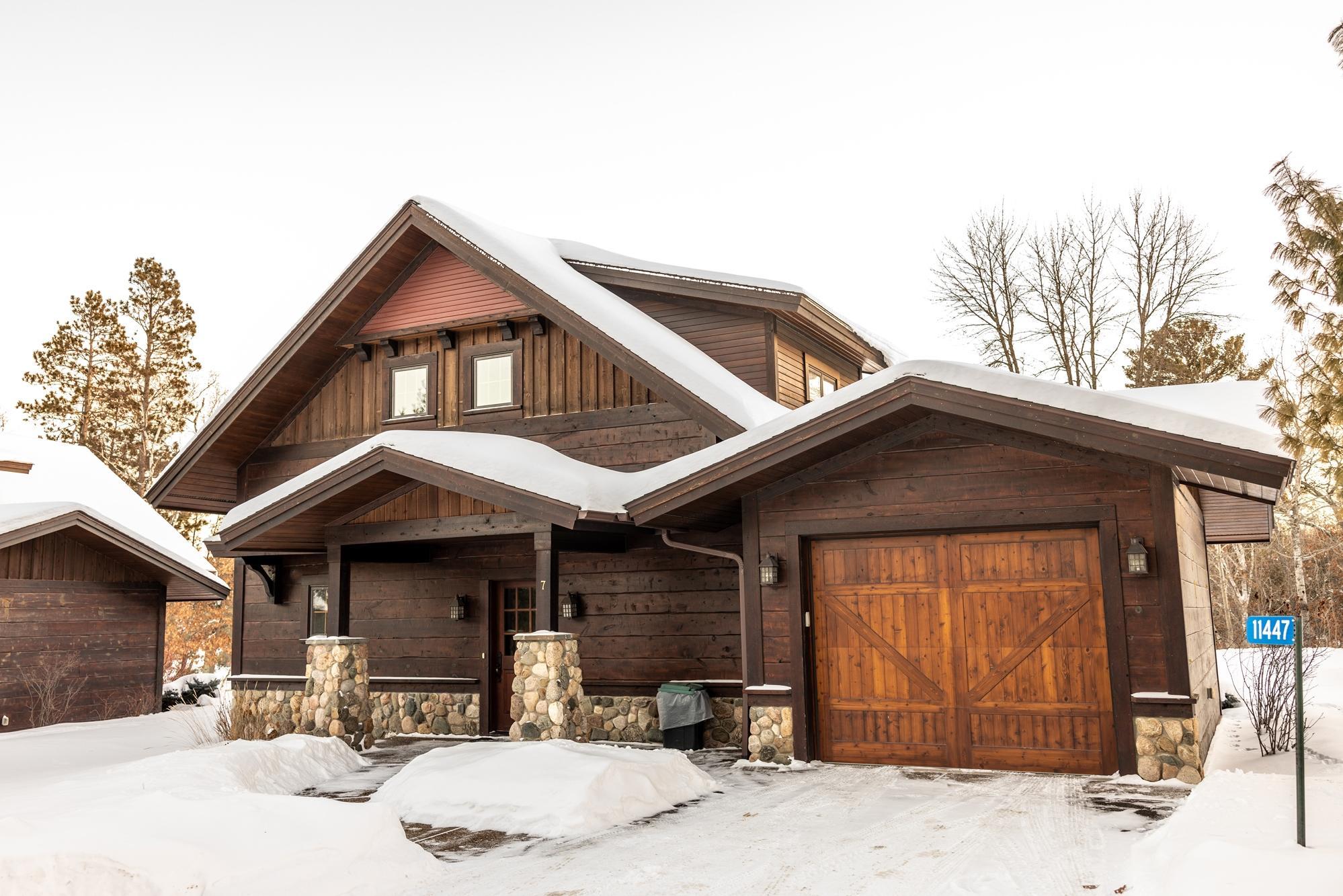 2011 single family home for sale at 11447 Lynn Boyd Way in Crosslake, MN — 4 bed, 4 bath (photo 2 of 50)