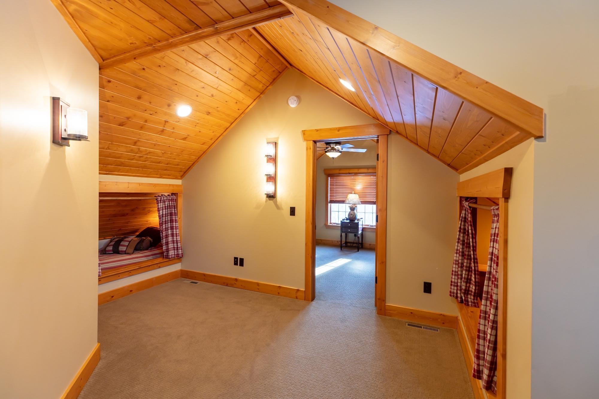 2011 single family home for sale at 11447 Lynn Boyd Way in Crosslake, MN — 4 bed, 4 bath (photo 14 of 50)