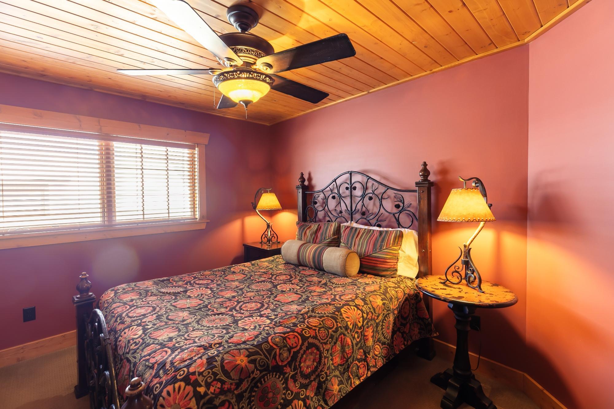 2011 single family home for sale at 11447 Lynn Boyd Way in Crosslake, MN — 4 bed, 4 bath (photo 17 of 50)
