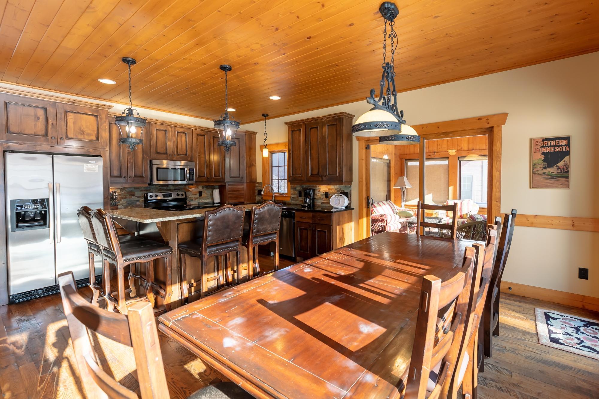 2011 single family home for sale at 11447 Lynn Boyd Way in Crosslake, MN — 4 bed, 4 bath (photo 5 of 50)