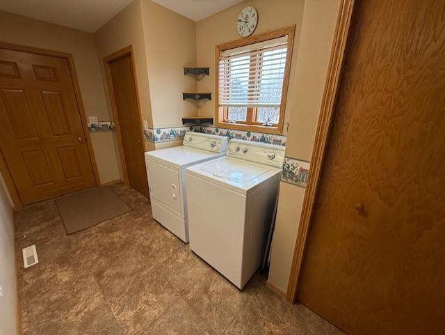 1998 single family home for sale at 305 15th Street N in Breckenridge, MN — 3 bed, 3 bath (photo 19 of 29)