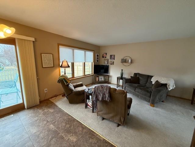 1998 single family home for sale at 305 15th Street N in Breckenridge, MN — 3 bed, 3 bath (photo 5 of 29)