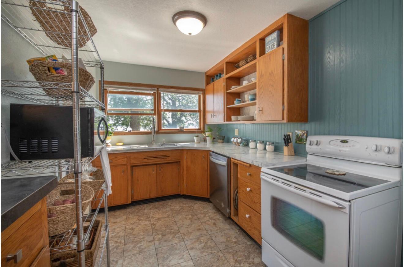 1950 single family home for sale at 124 Park Street in Erskine, MN — 6 bed, 3 bath (photo 13 of 70)
