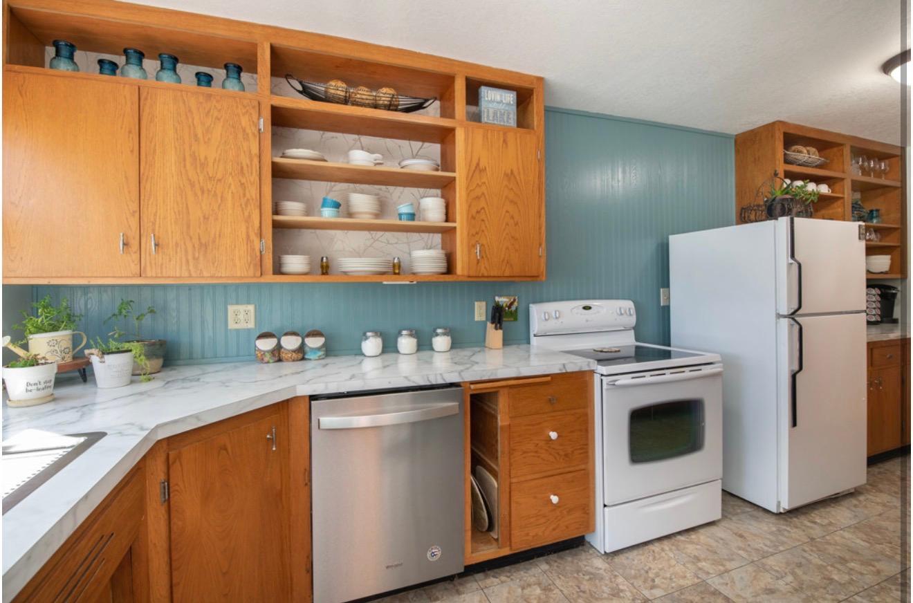1950 single family home for sale at 124 Park Street in Erskine, MN — 6 bed, 3 bath (photo 18 of 70)