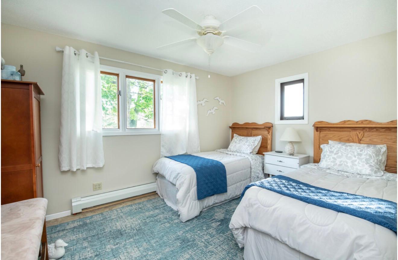 1950 single family home for sale at 124 Park Street in Erskine, MN — 6 bed, 3 bath (photo 2 of 22)