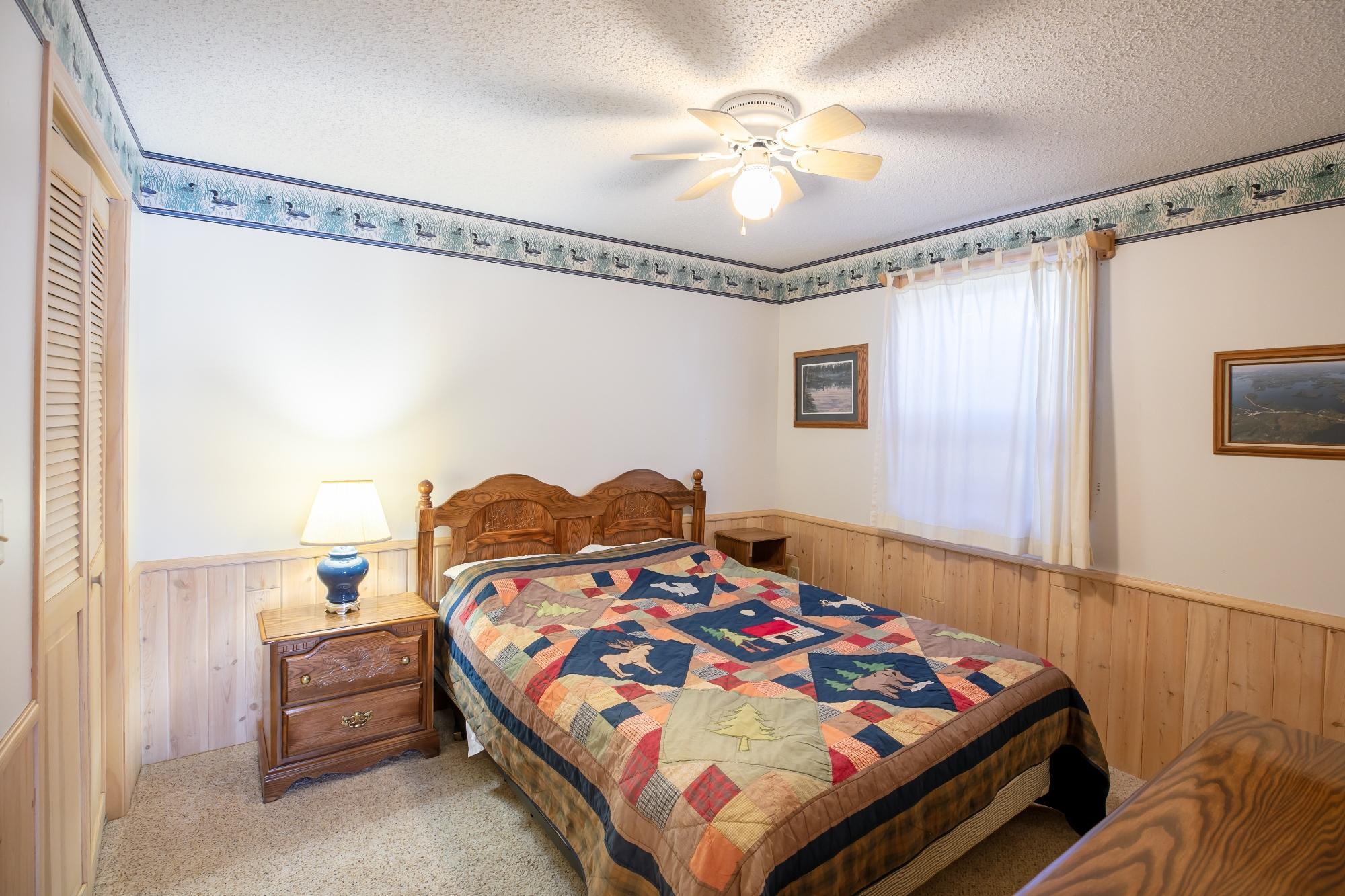 1994 single family home for sale at 11572 Harbor Lane in Crosslake, MN — 5 bed, 3 bath (photo 12 of 41)