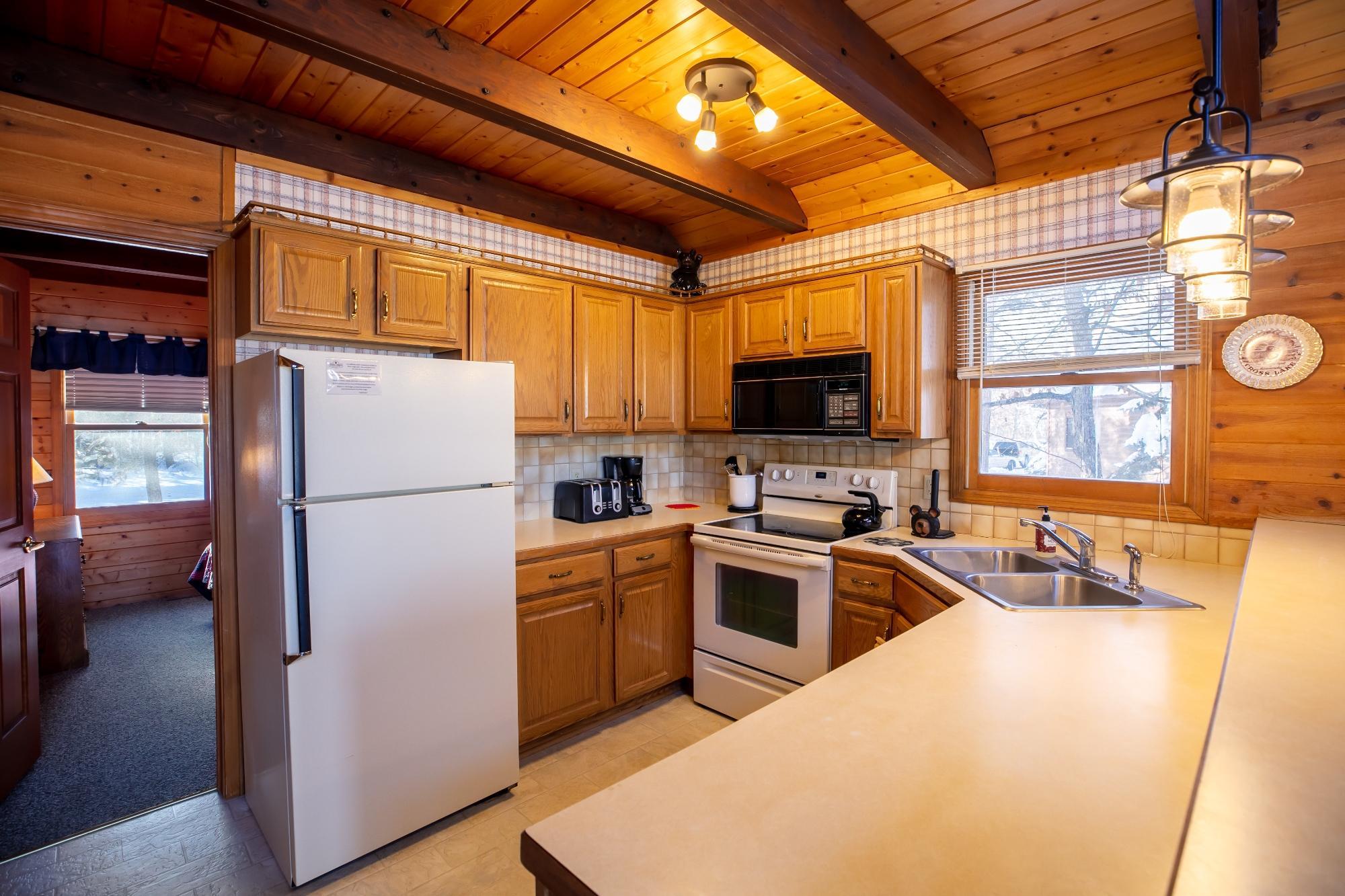 1994 single family home for sale at 11572 Harbor Lane in Crosslake, MN — 5 bed, 3 bath (photo 5 of 41)