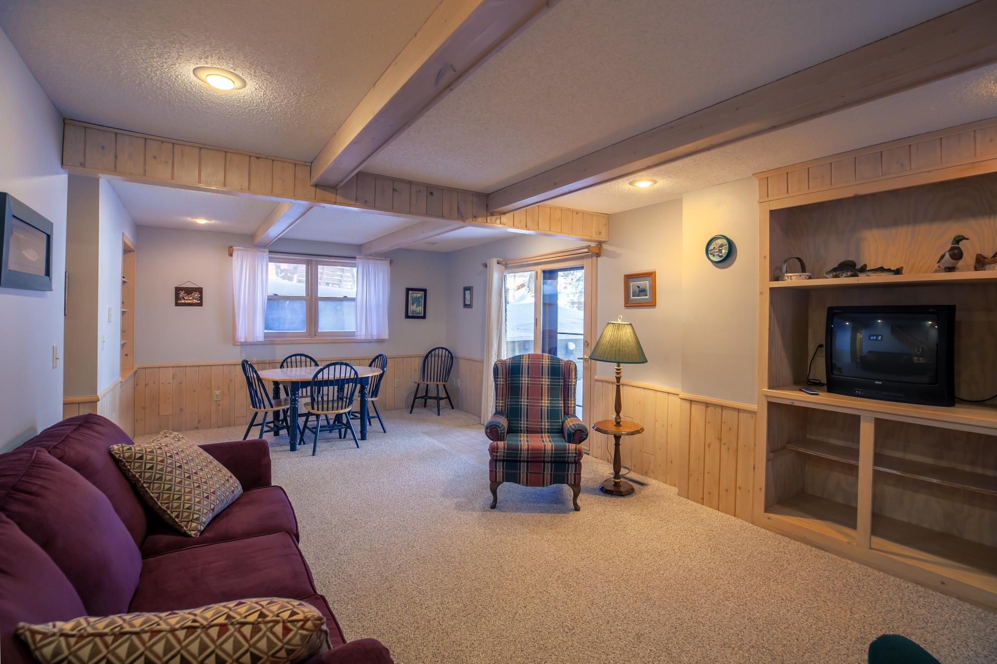 1994 single family home for sale at 11572 Harbor Lane in Crosslake, MN — 5 bed, 3 bath (photo 10 of 41)