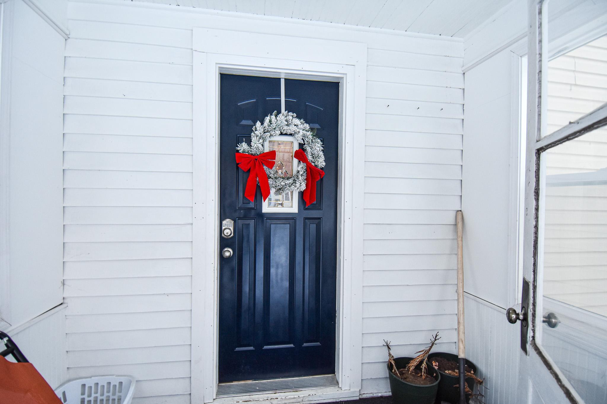 1905 single family home for sale at 720 Arnold Avenue N in Thief River Falls, MN — 3 bed, 2 bath (photo 2 of 35)
