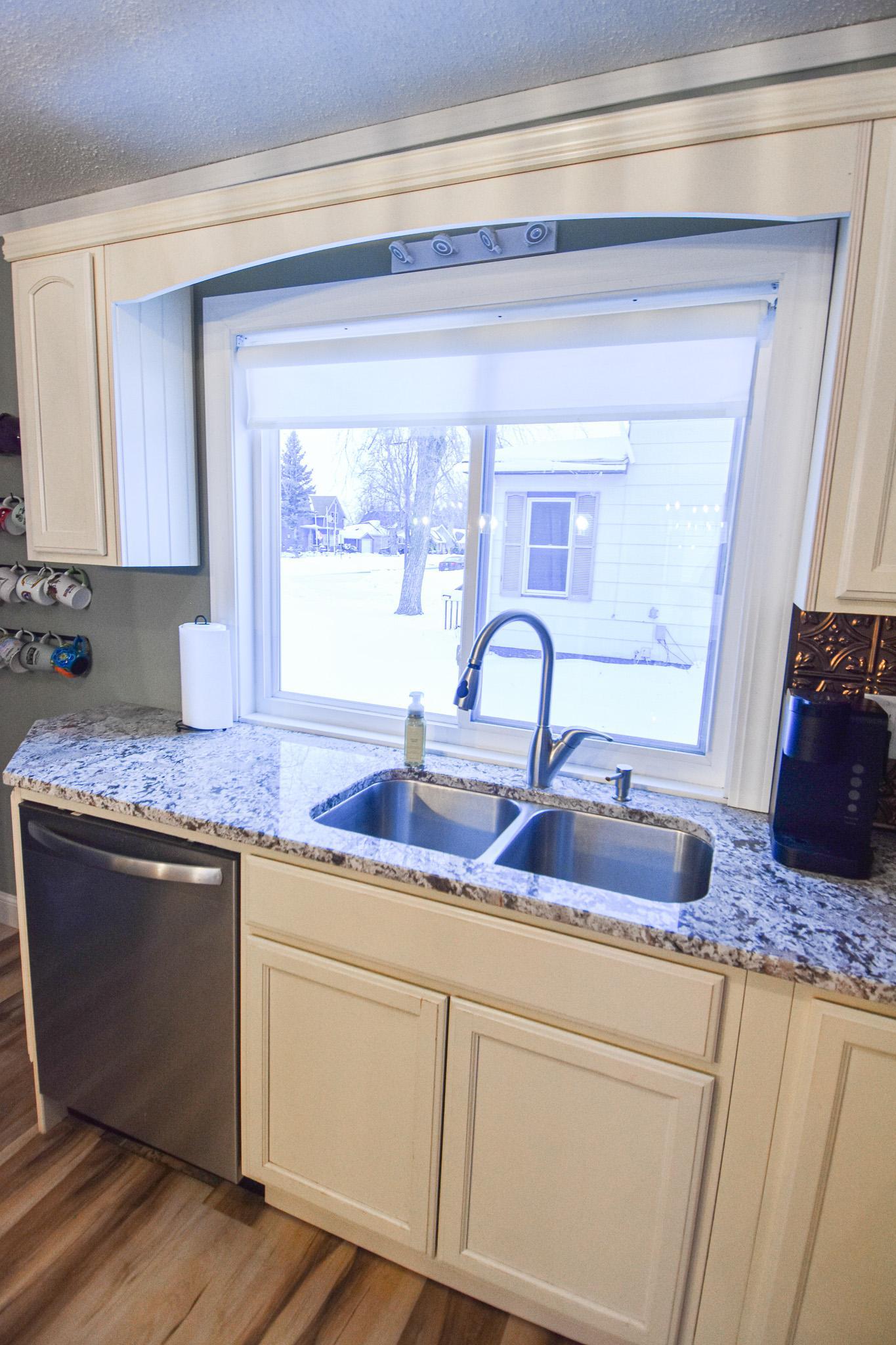 1905 single family home for sale at 720 Arnold Avenue N in Thief River Falls, MN — 3 bed, 2 bath (photo 15 of 35)