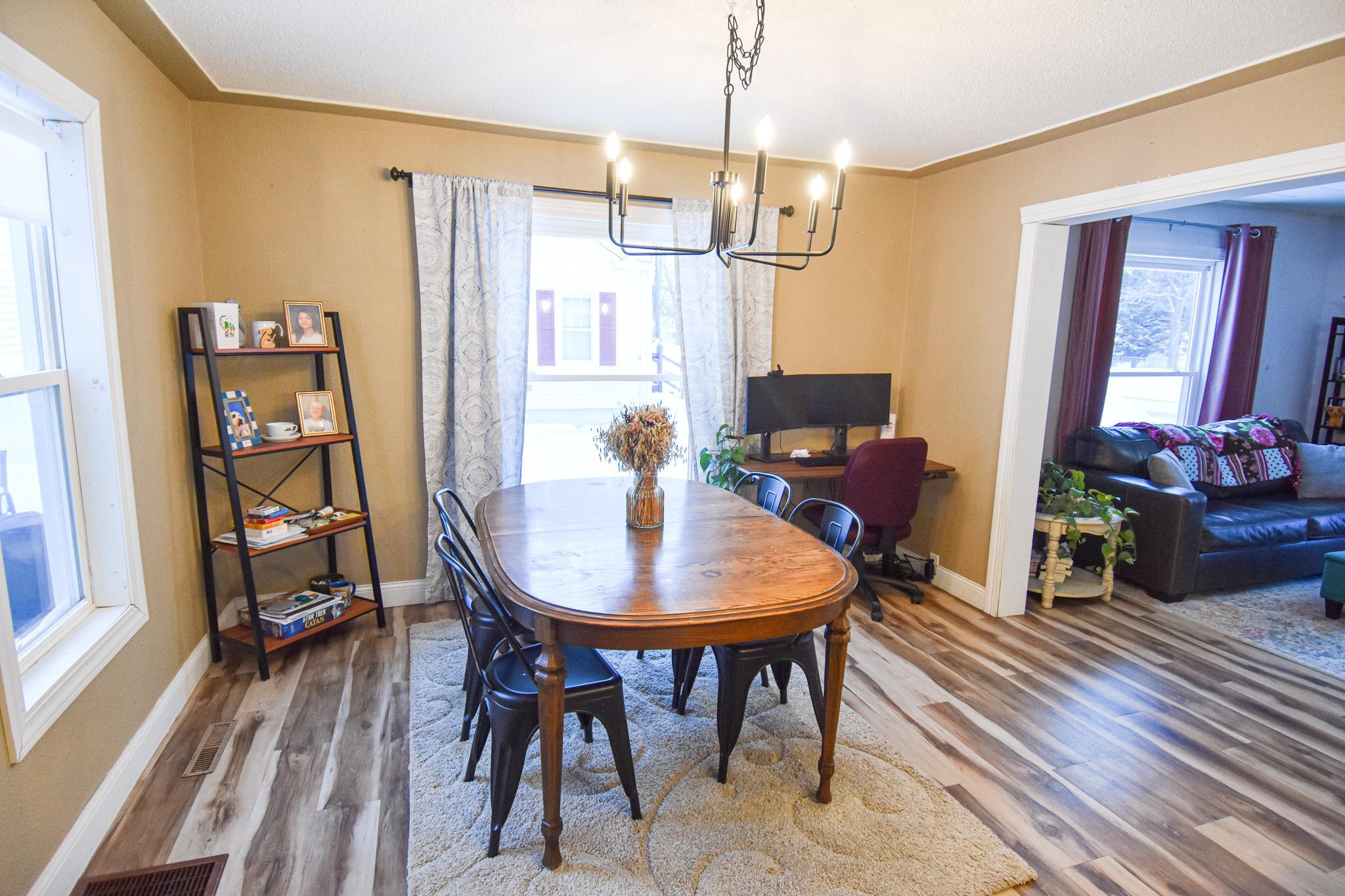 1905 single family home for sale at 720 Arnold Avenue N in Thief River Falls, MN — 3 bed, 2 bath (photo 8 of 35)