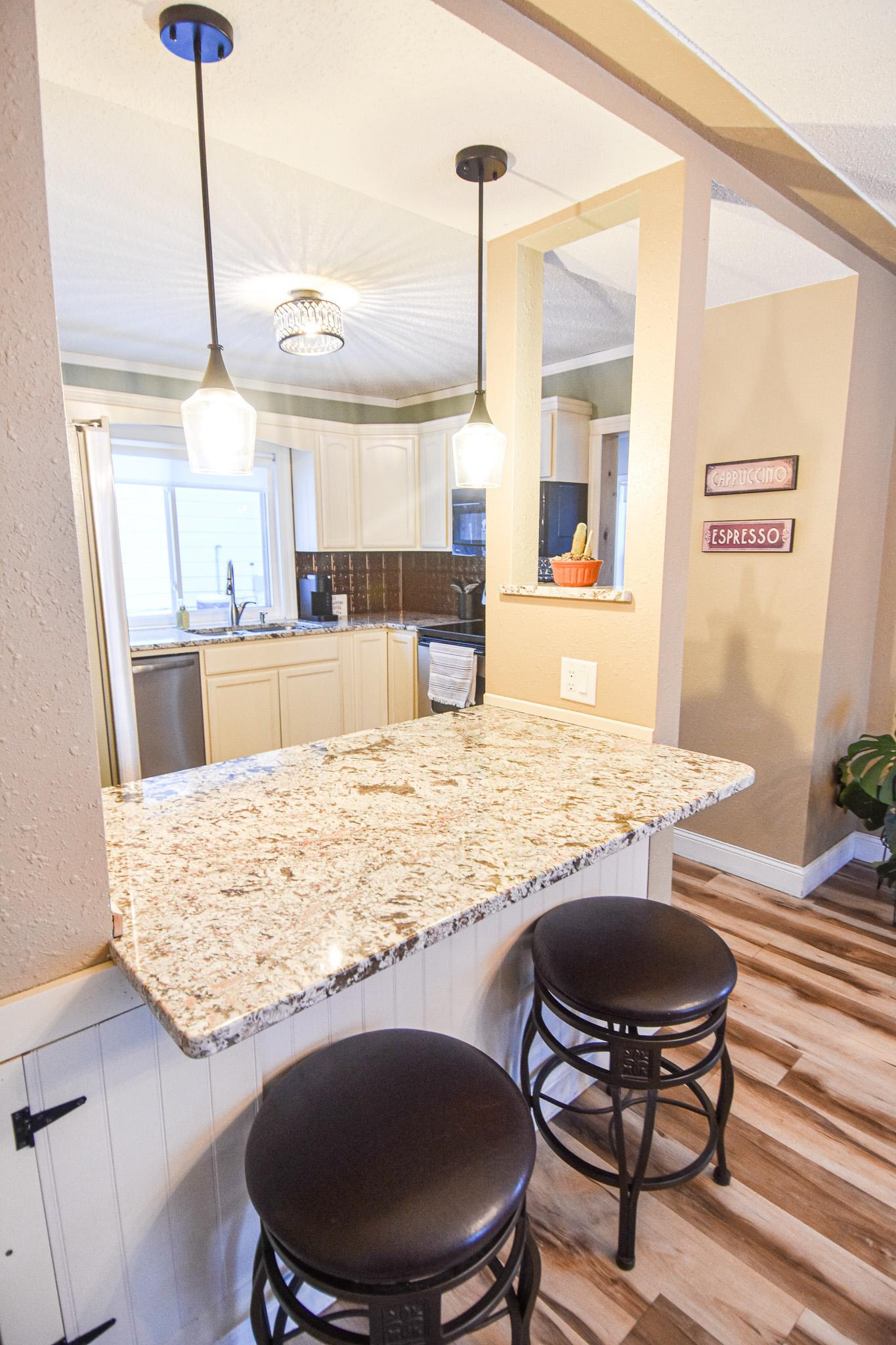 1905 single family home for sale at 720 Arnold Avenue N in Thief River Falls, MN — 3 bed, 2 bath (photo 10 of 35)